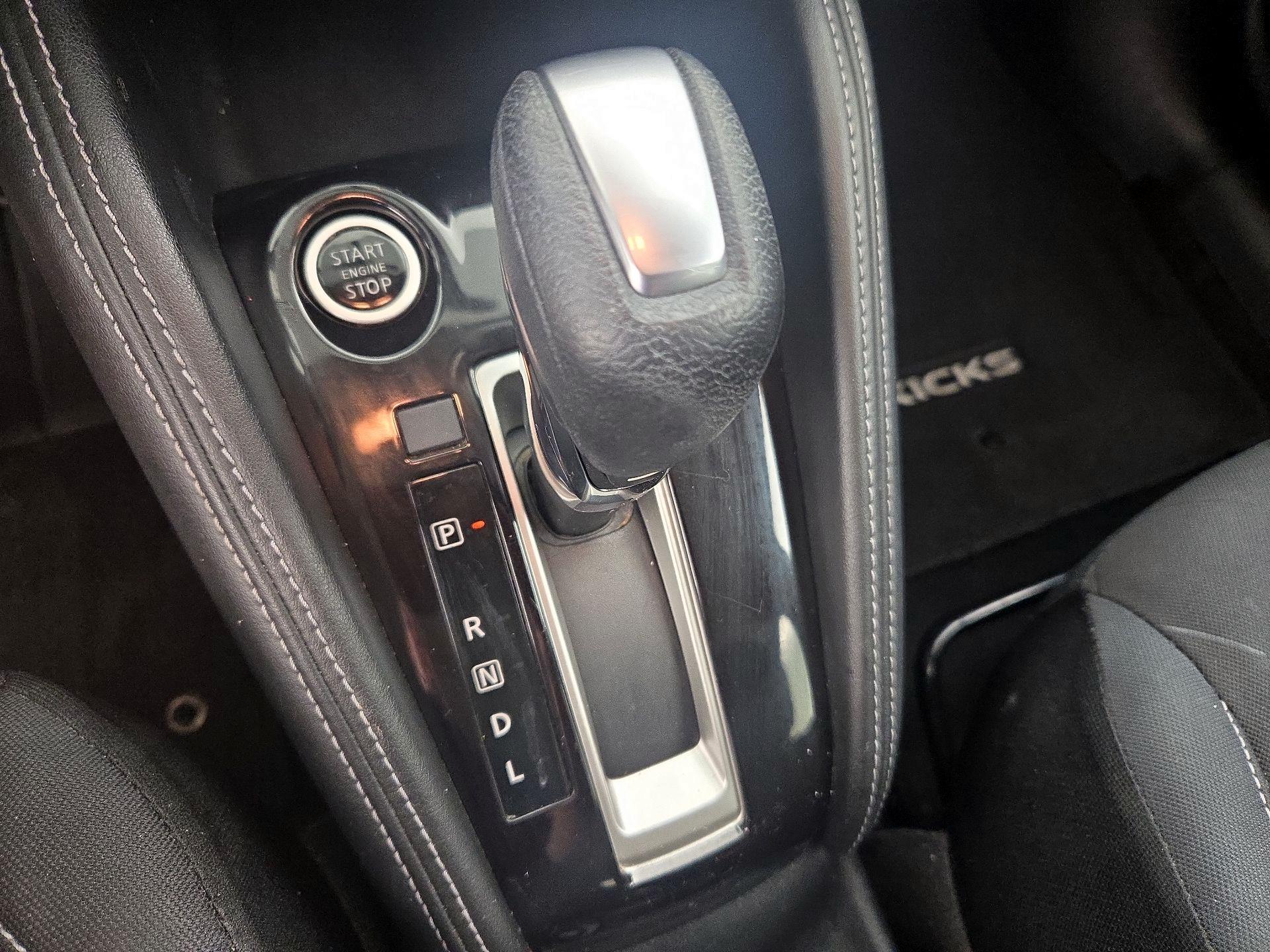 Thumbnail: 2019 Nissan Kicks - 17
