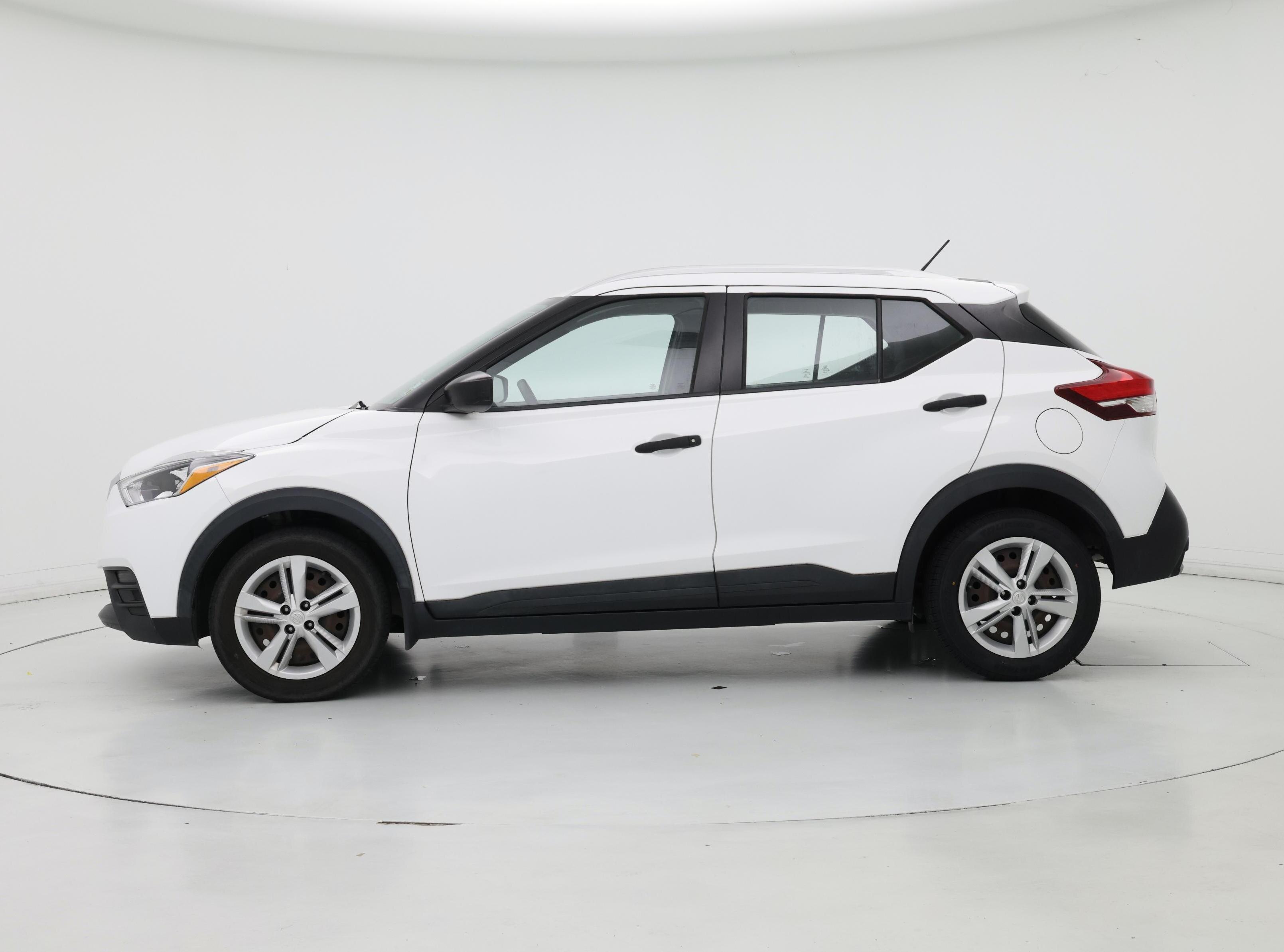 Thumbnail: 2019 Nissan Kicks - 3