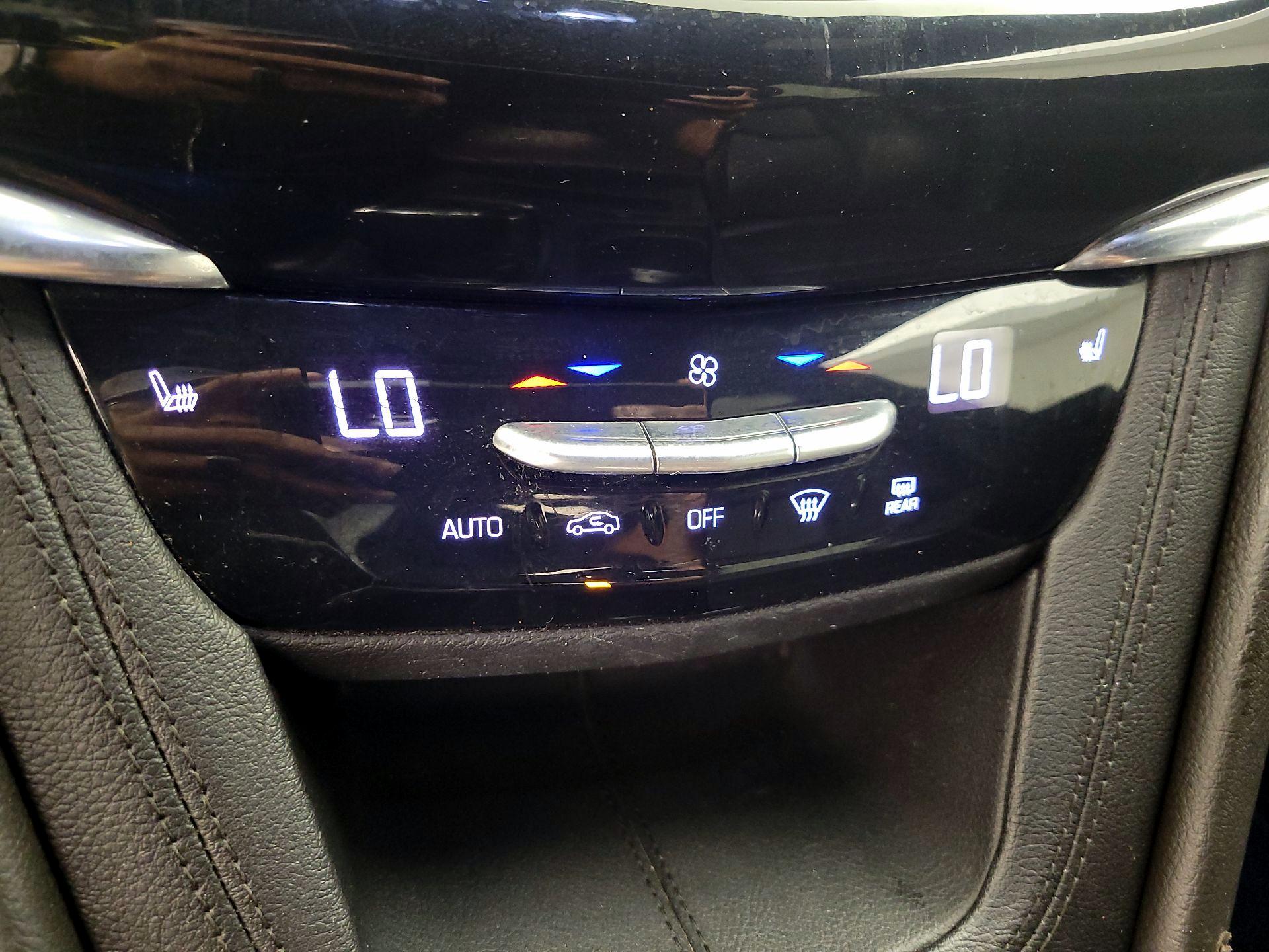 Thumbnail: 2020 Cadillac XT6 - 17