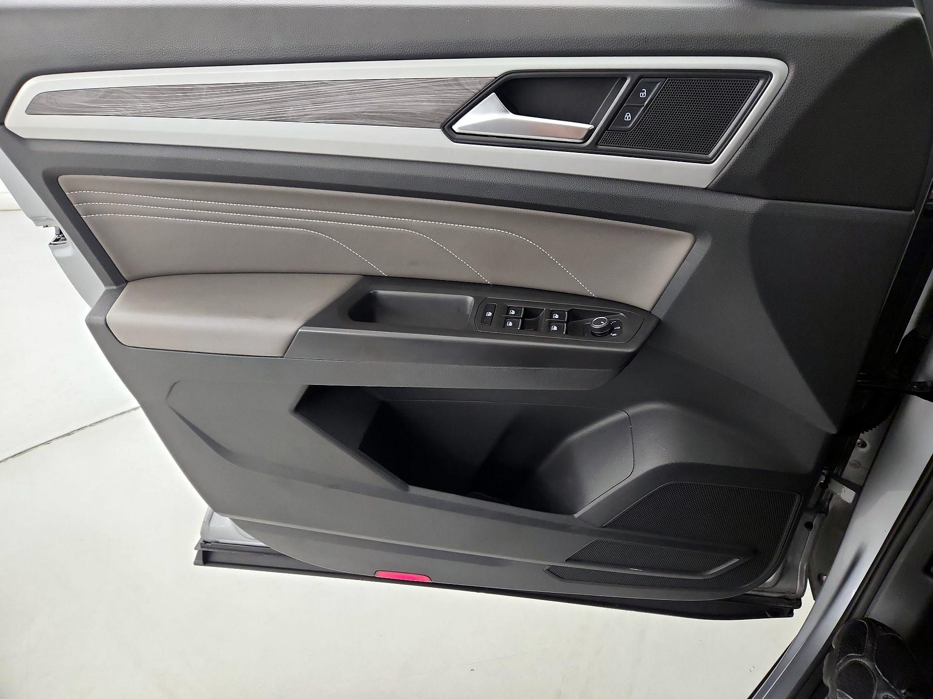 Thumbnail: 2022 Volkswagen Atlas - 12
