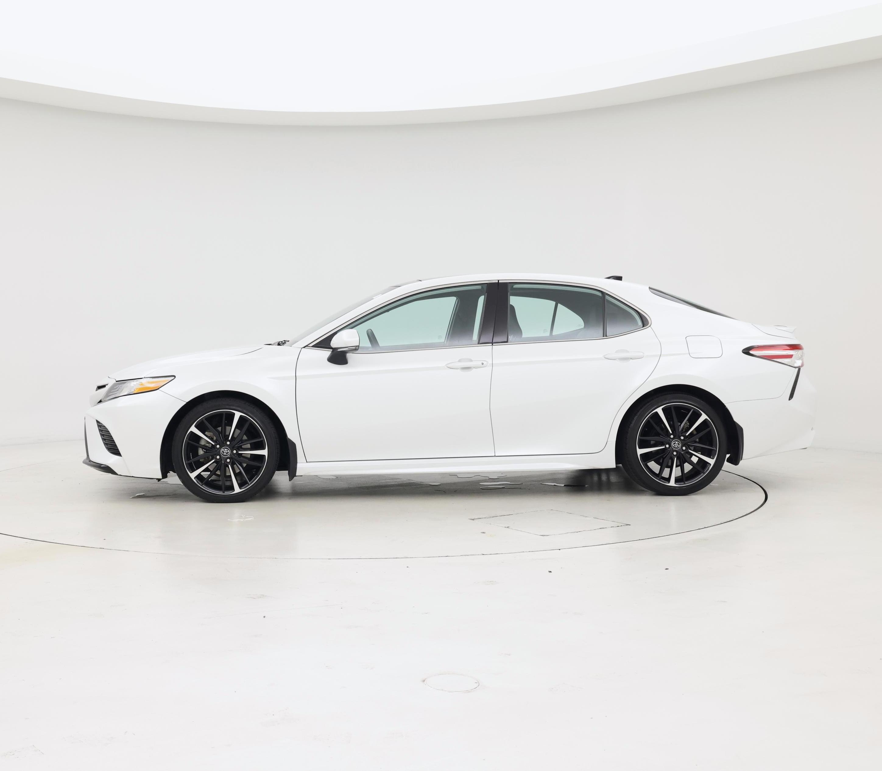 Thumbnail: 2020 Toyota Camry - 3