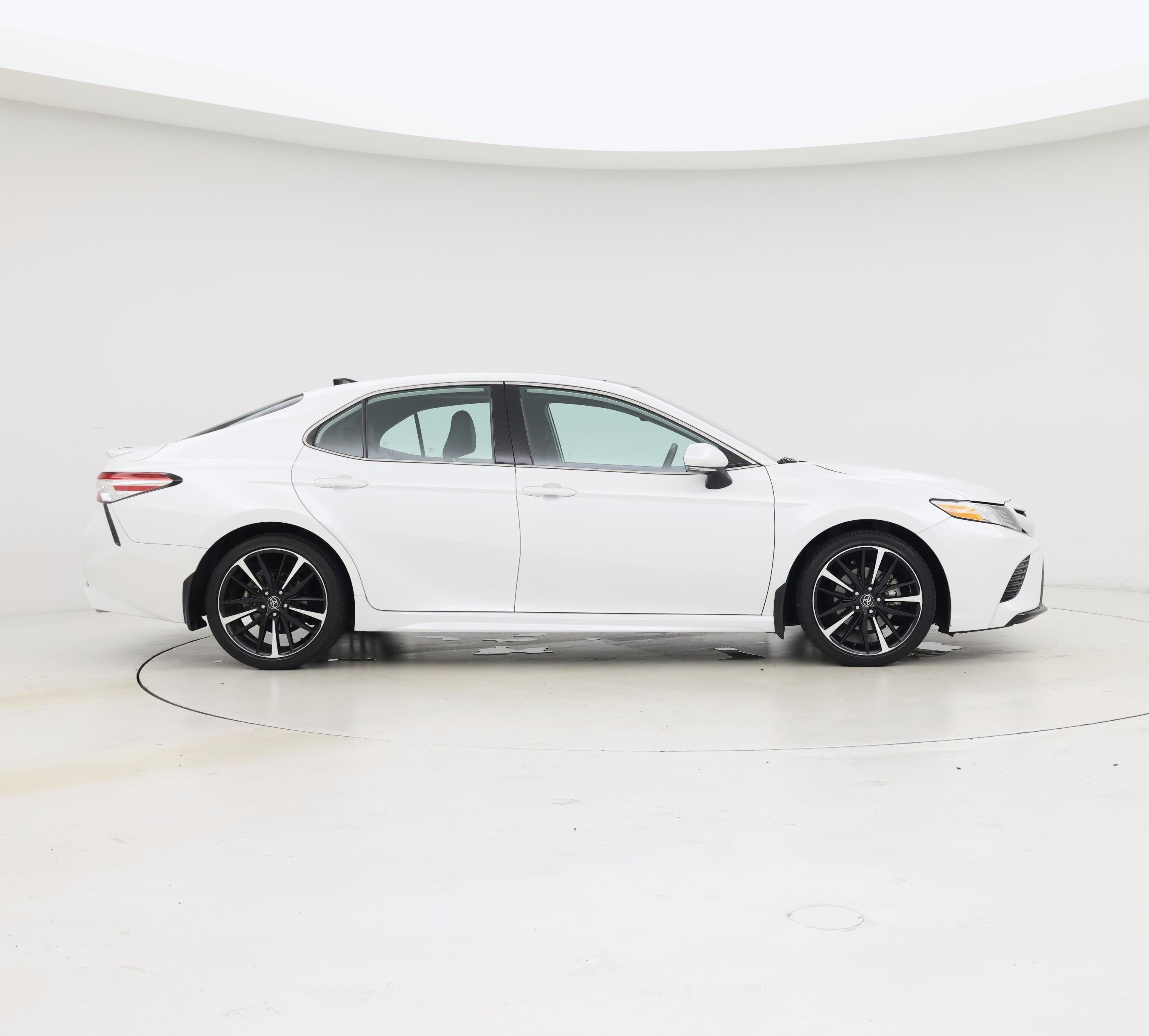 Thumbnail: 2020 Toyota Camry - 7