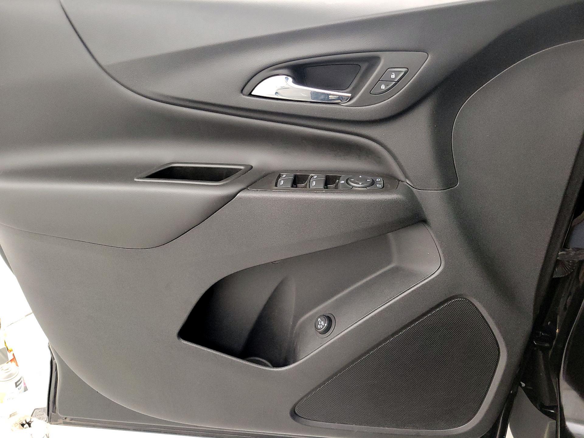 Thumbnail: 2022 Chevrolet Equinox - 12