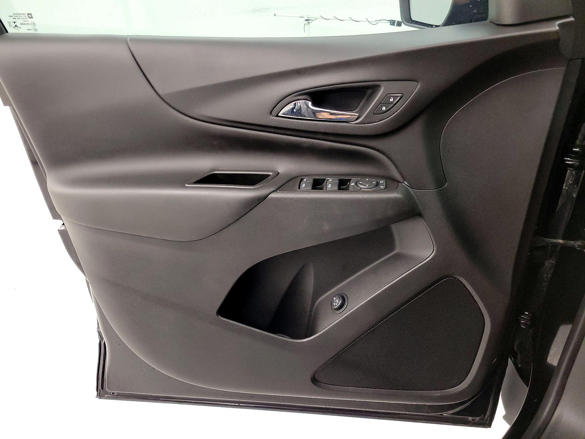 Thumbnail: 2022 Chevrolet Equinox - 12