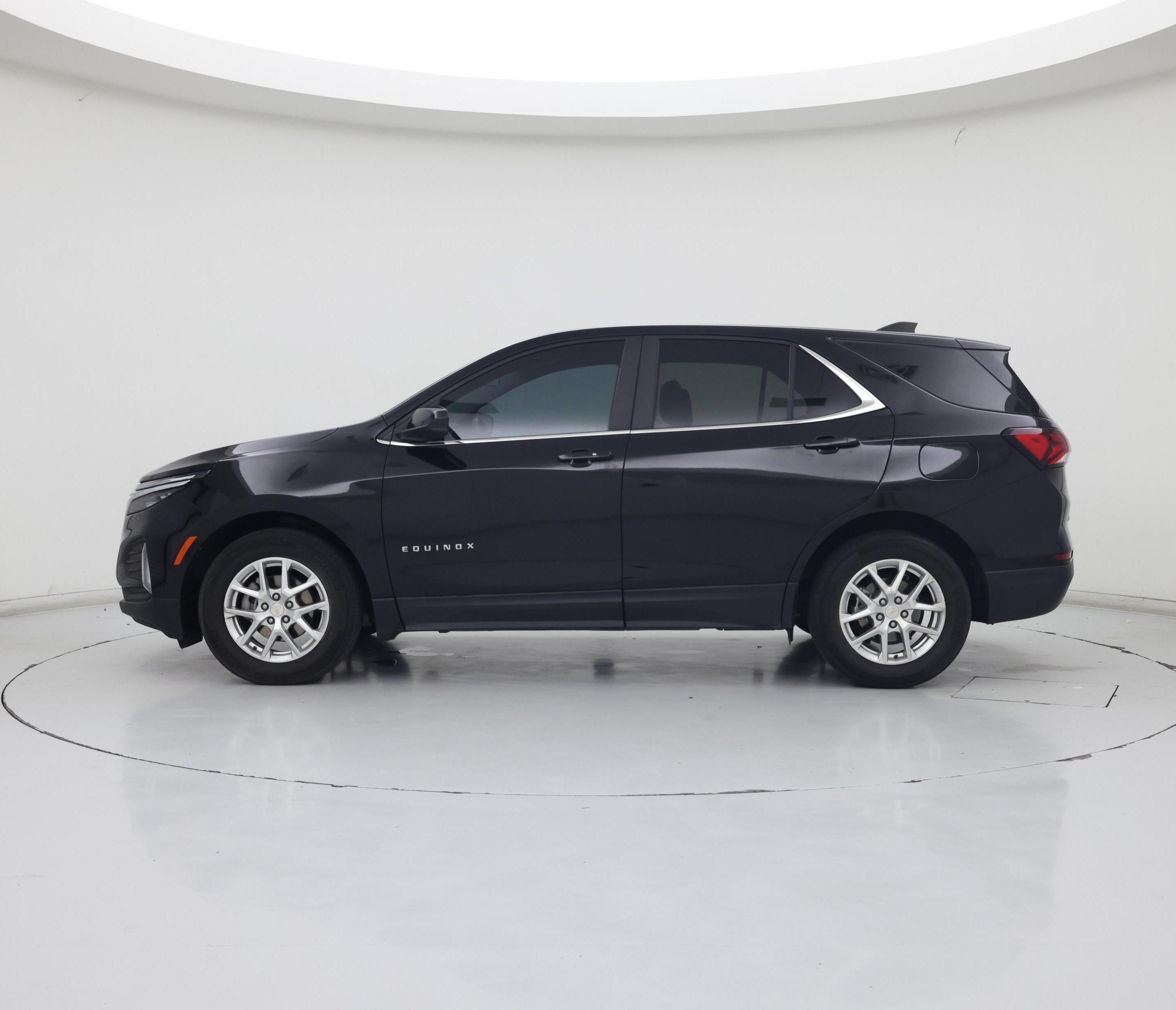 Thumbnail: 2022 Chevrolet Equinox - 3