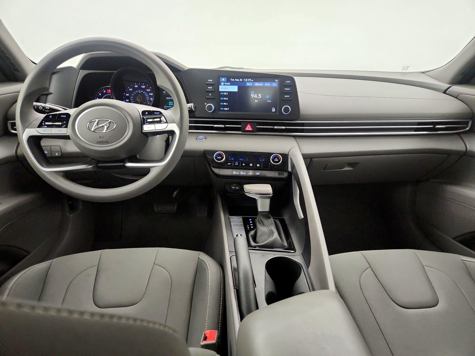 Thumbnail: 2022 Hyundai Elantra - 9