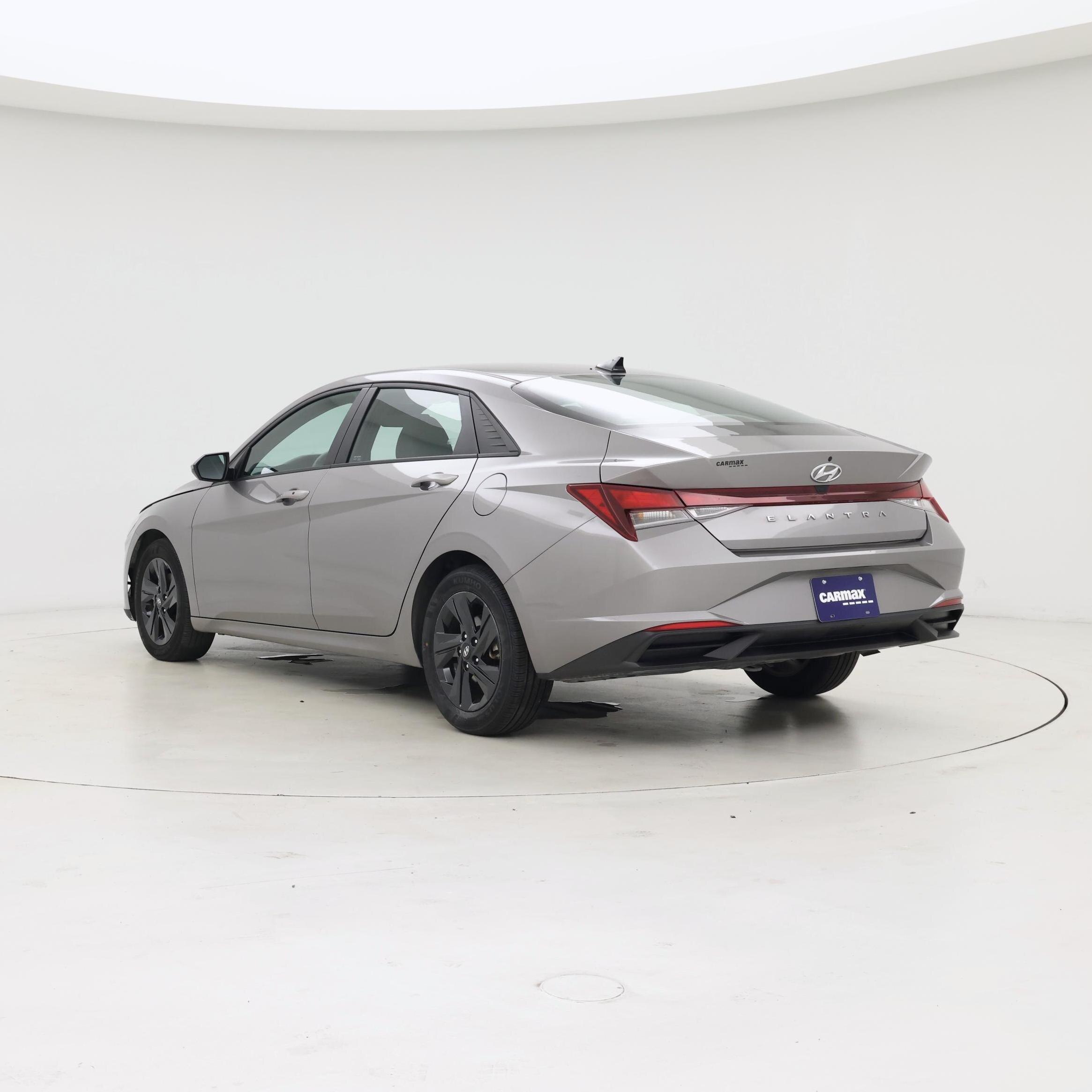 Thumbnail: 2022 Hyundai Elantra - 2