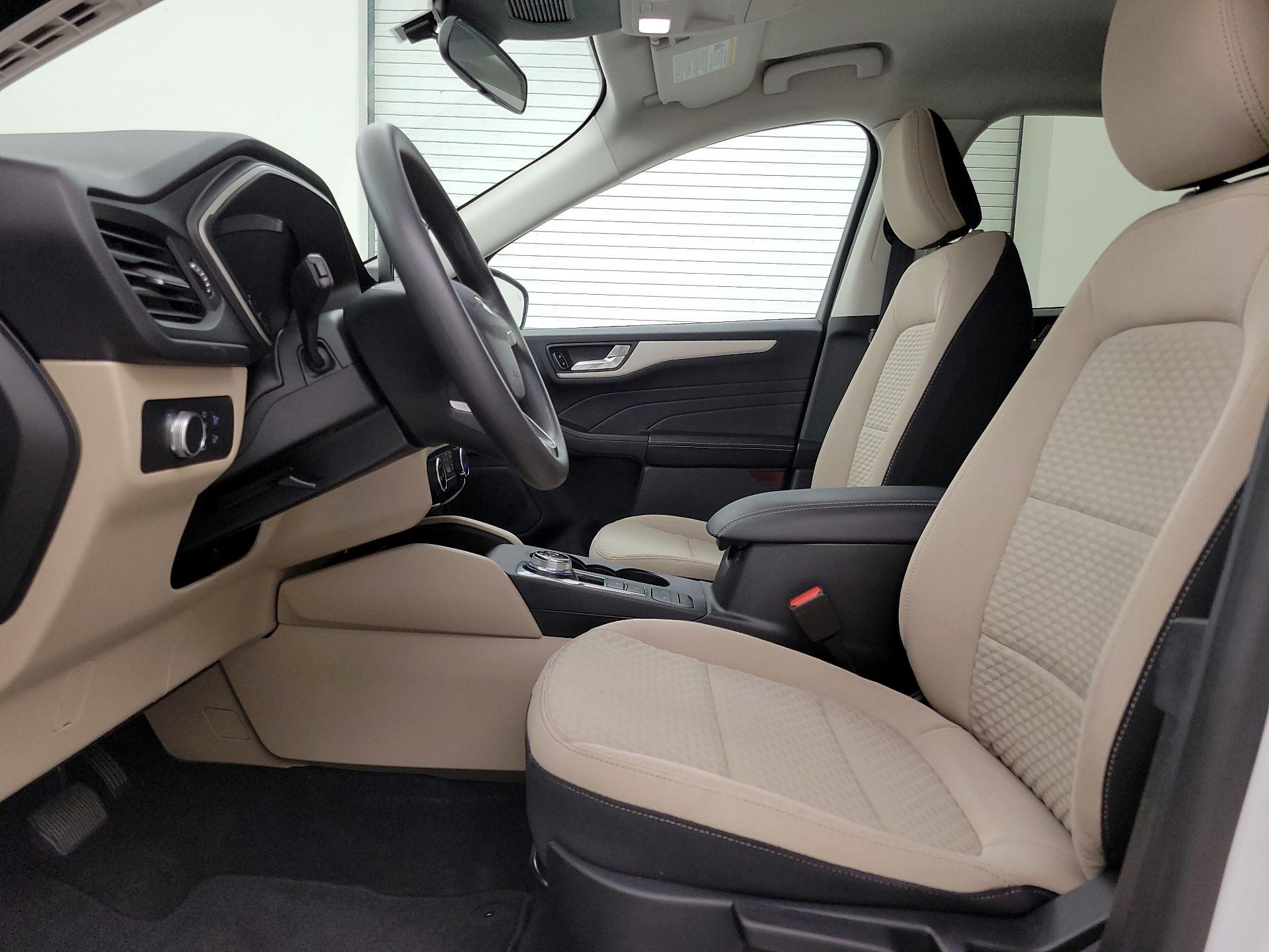 Thumbnail: 2021 Ford Escape - 11