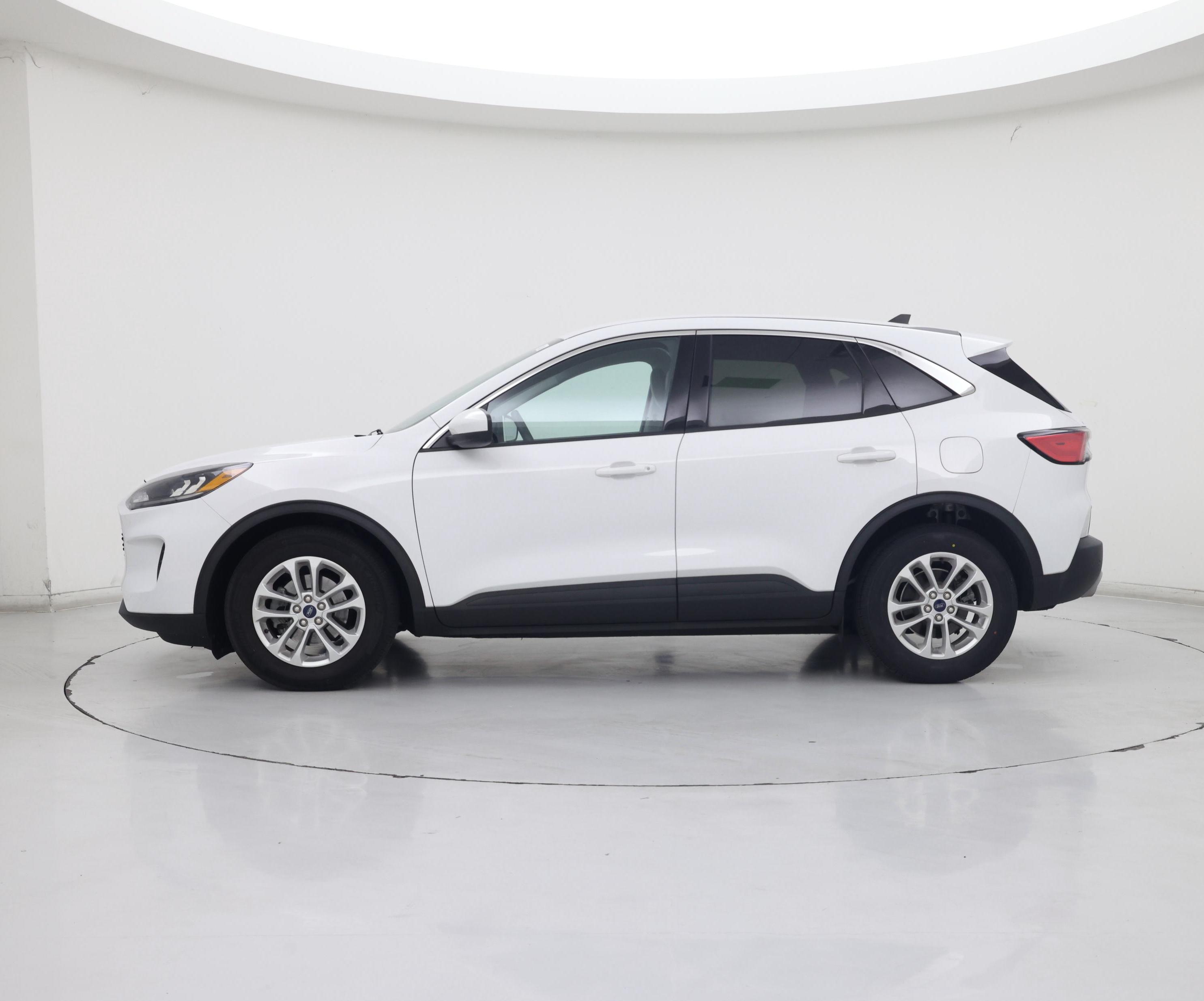 Thumbnail: 2021 Ford Escape - 3