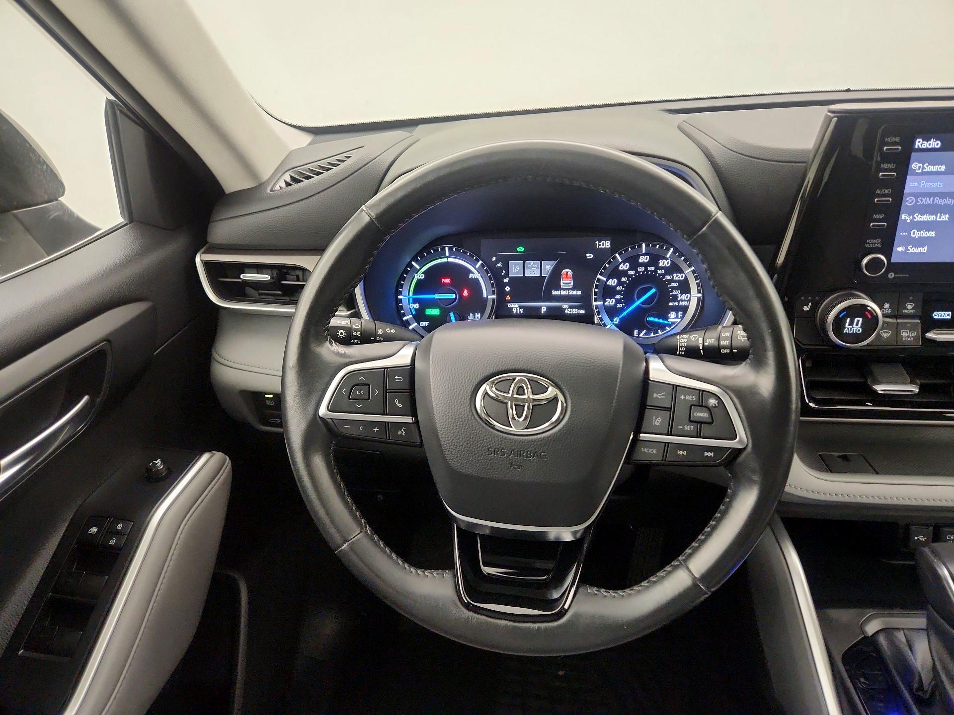 Thumbnail: 2021 Toyota Highlander - 10