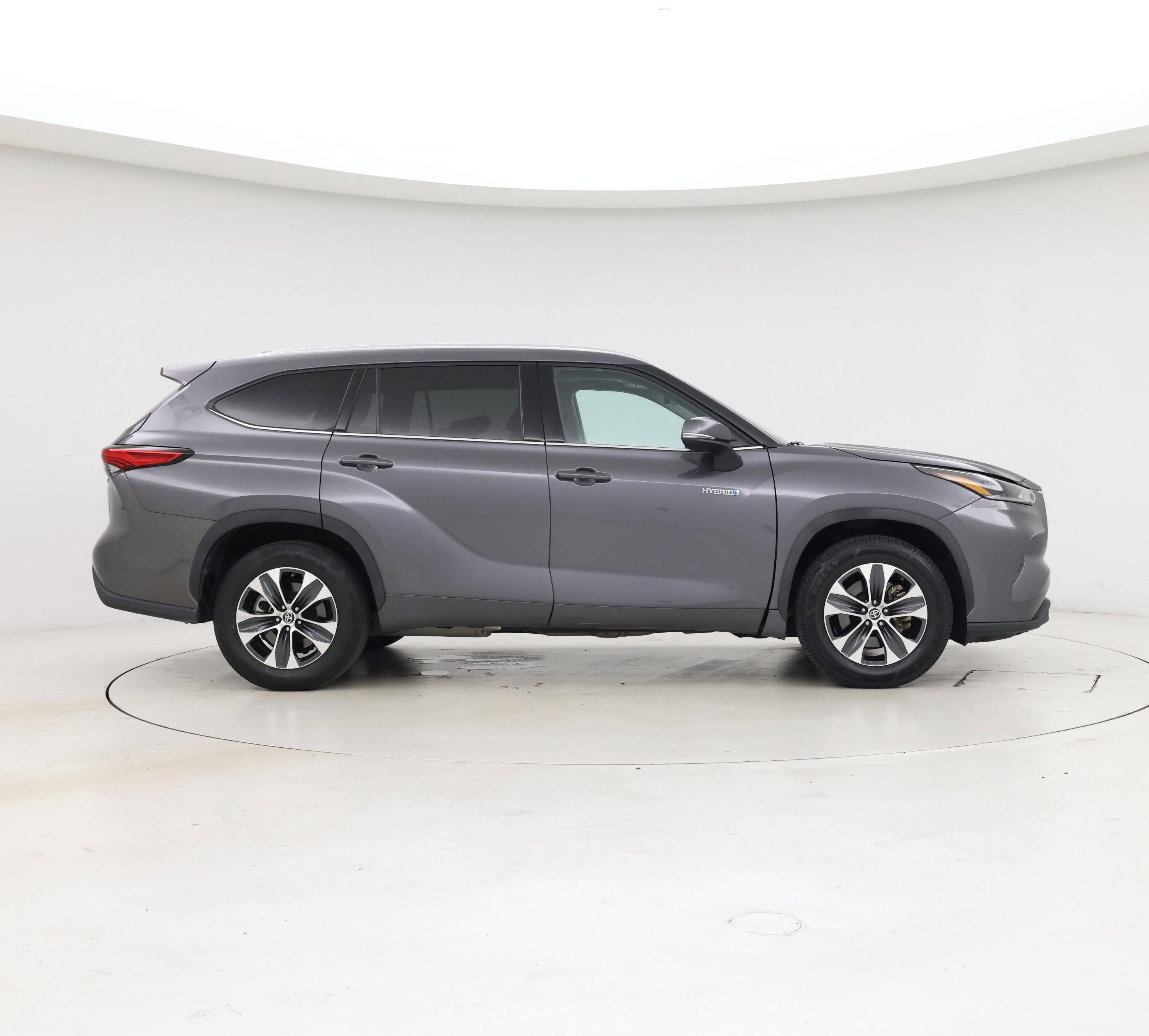 Thumbnail: 2021 Toyota Highlander - 7