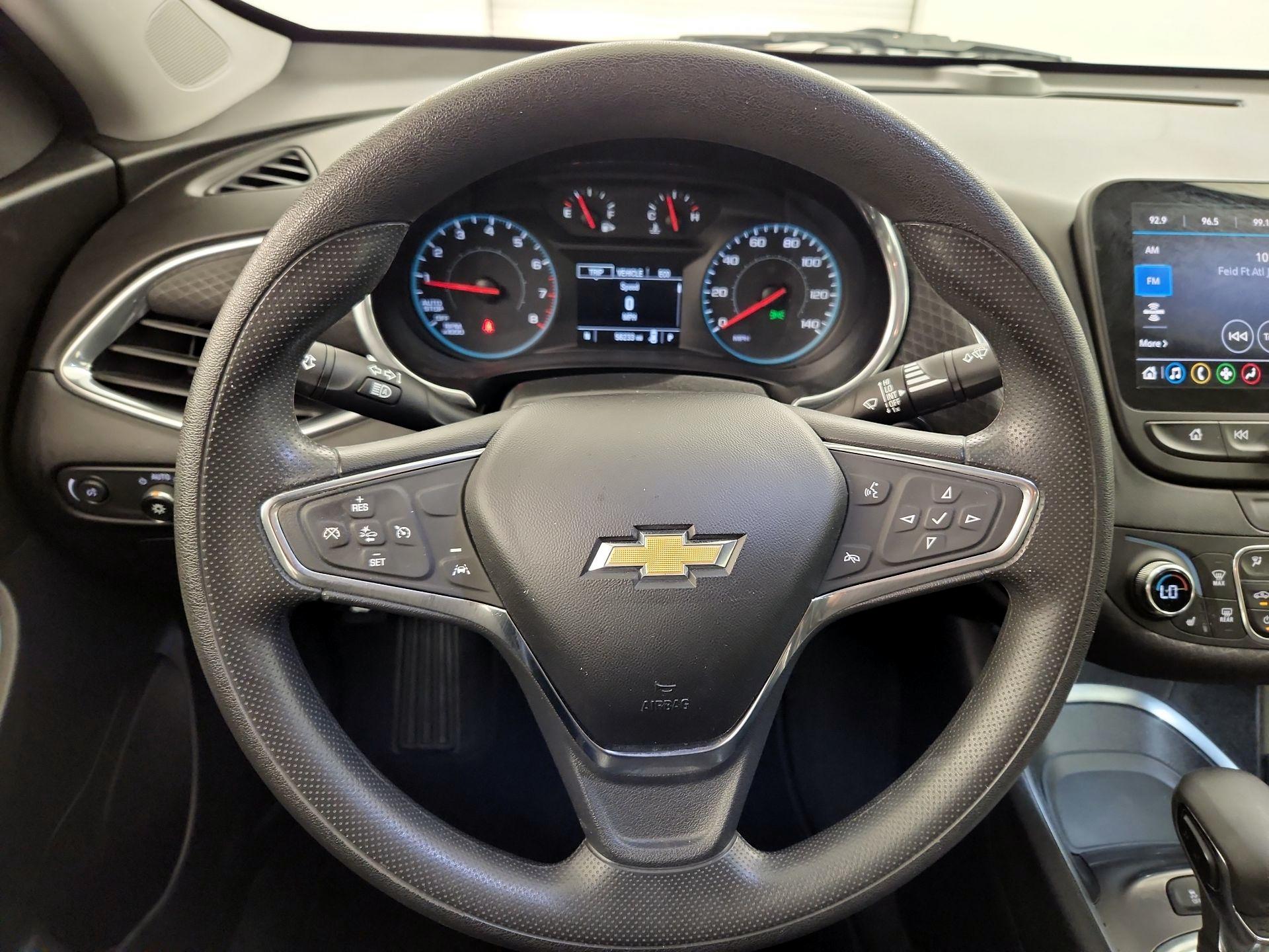 Thumbnail: 2021 Chevrolet Malibu - 10