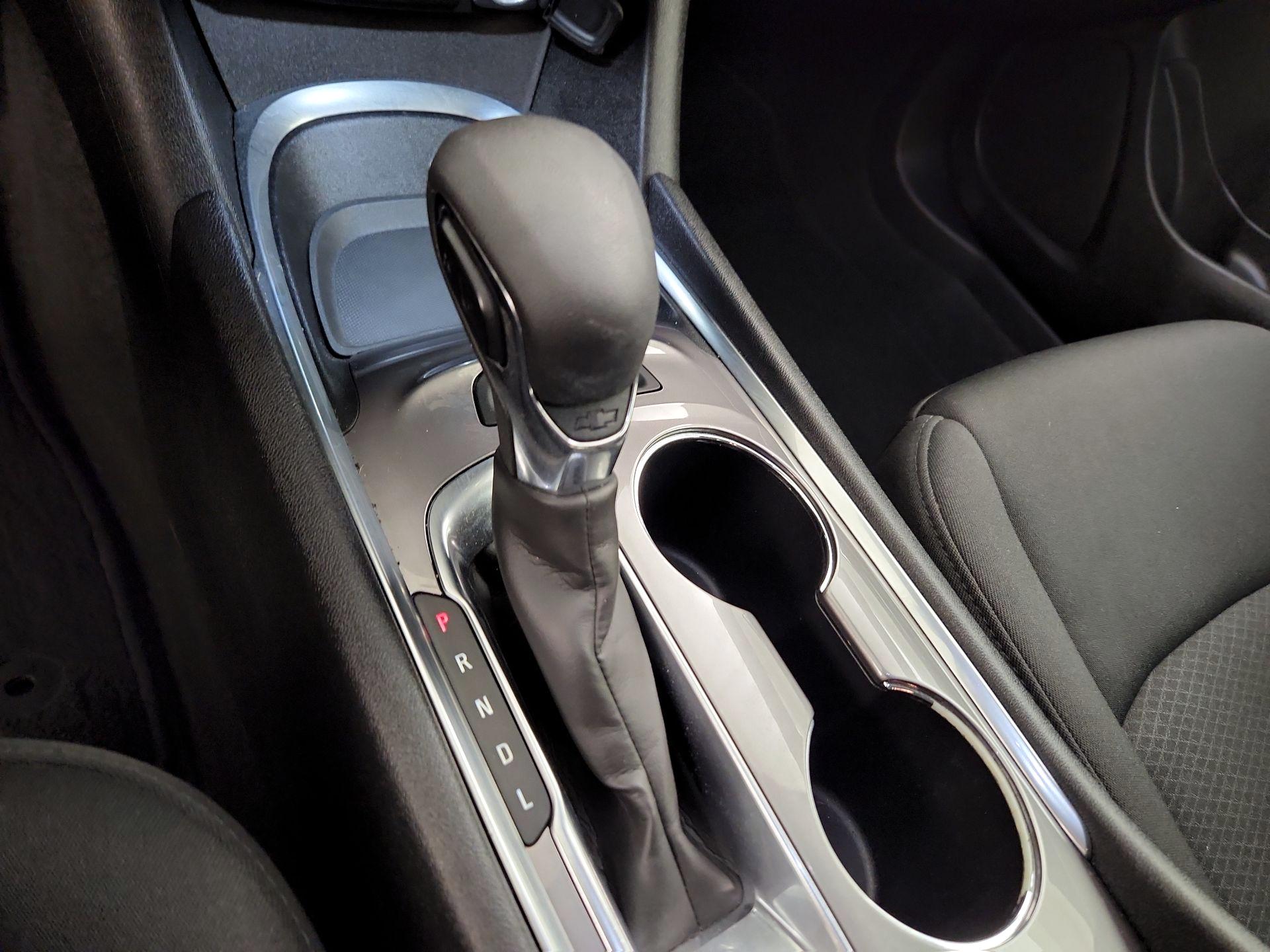 Thumbnail: 2021 Chevrolet Malibu - 17