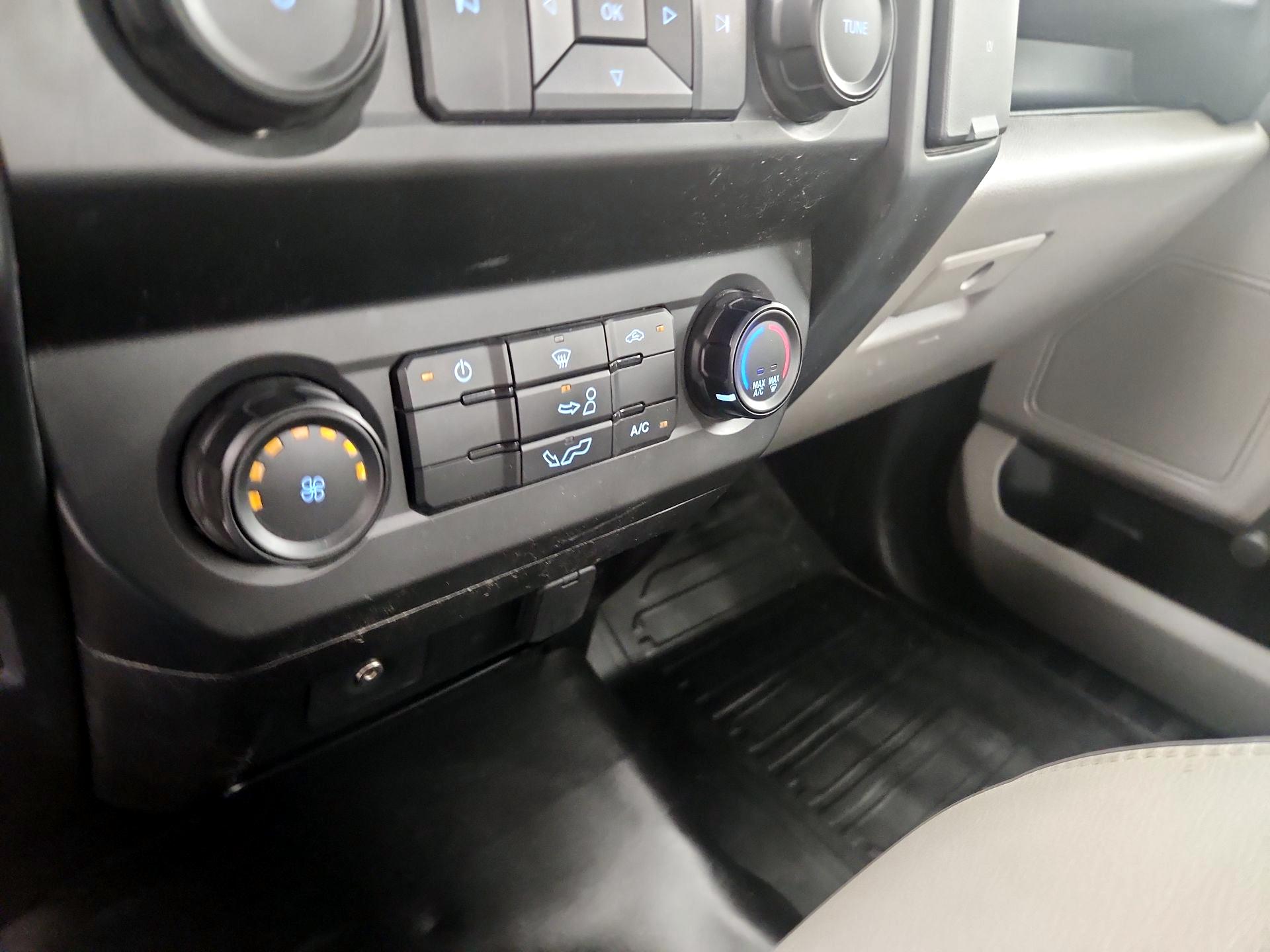 Thumbnail: 2020 Ford F-150 - 14