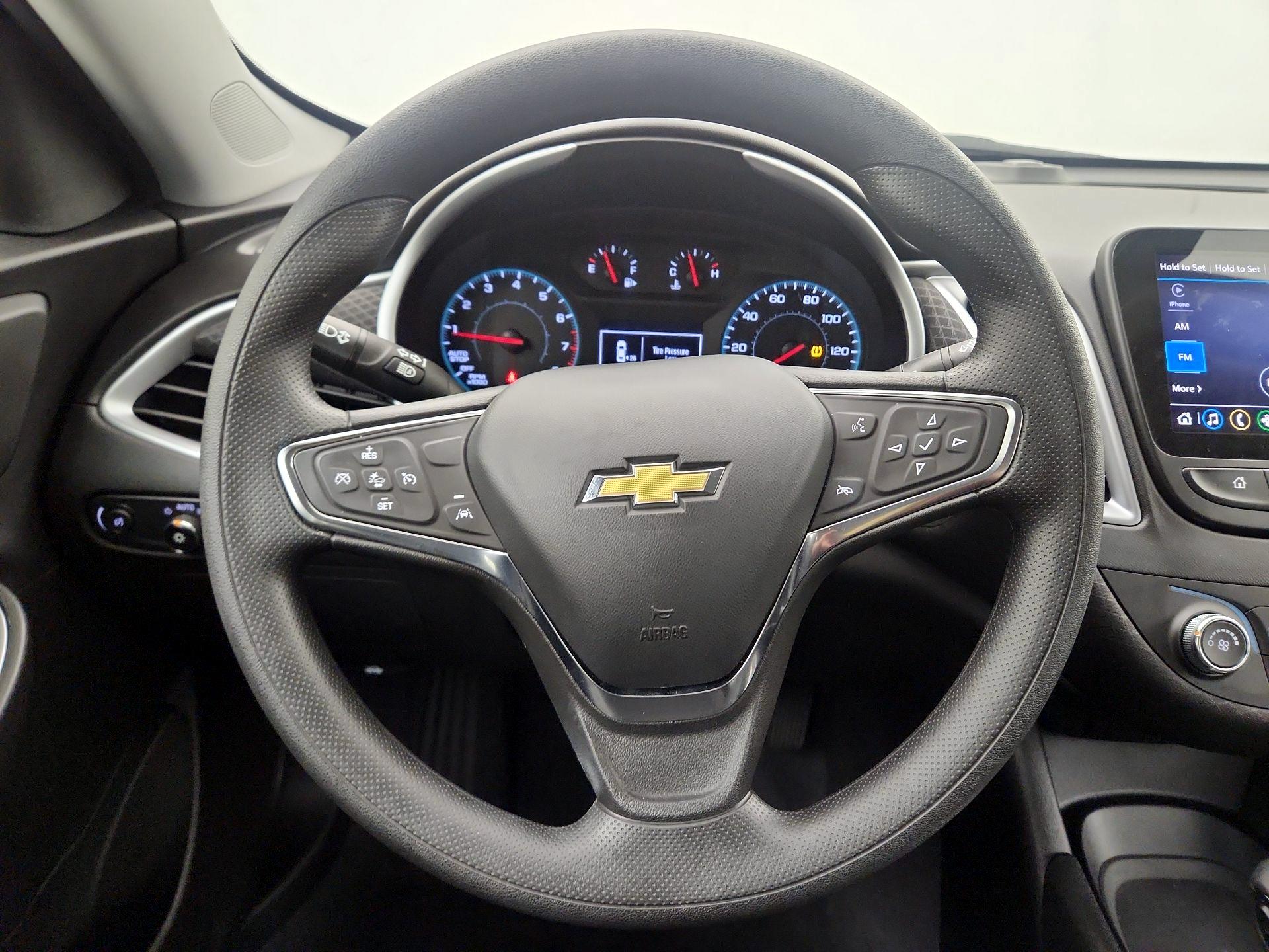 Thumbnail: 2023 Chevrolet Malibu - 10