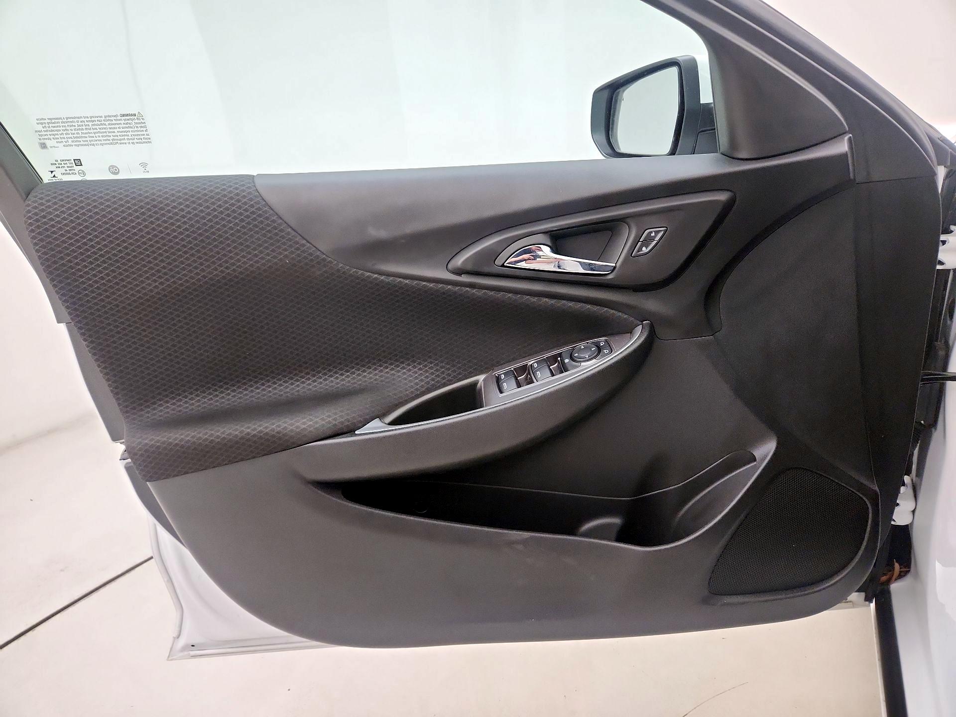 Thumbnail: 2023 Chevrolet Malibu - 12