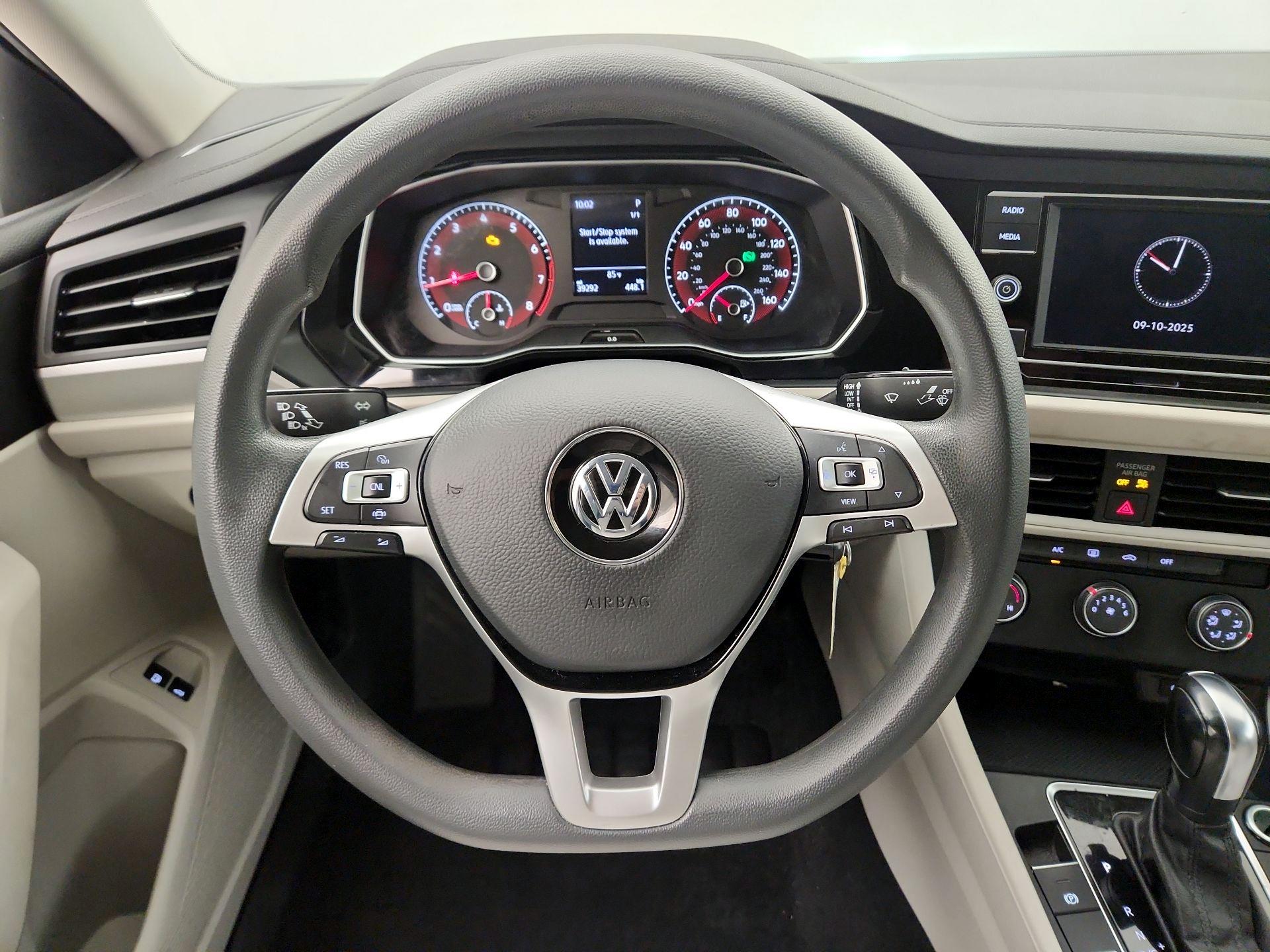 Thumbnail: 2021 Volkswagen Jetta - 10