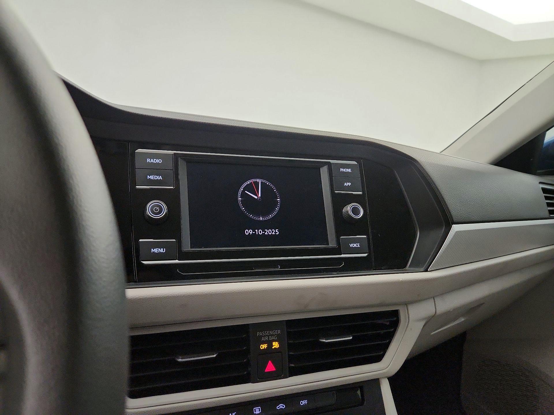 Thumbnail: 2021 Volkswagen Jetta - 13