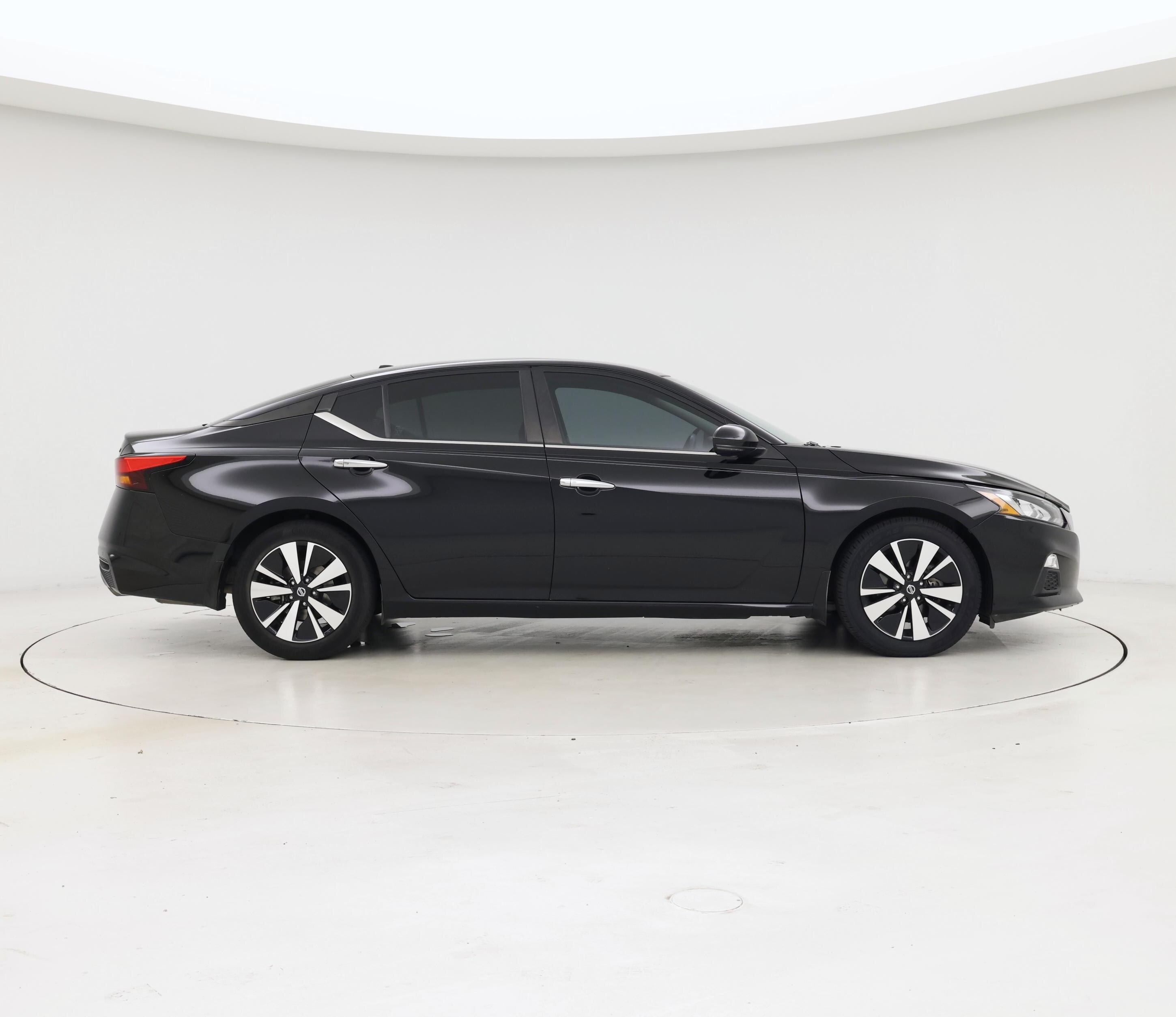 Thumbnail: 2021 Nissan Altima - 7