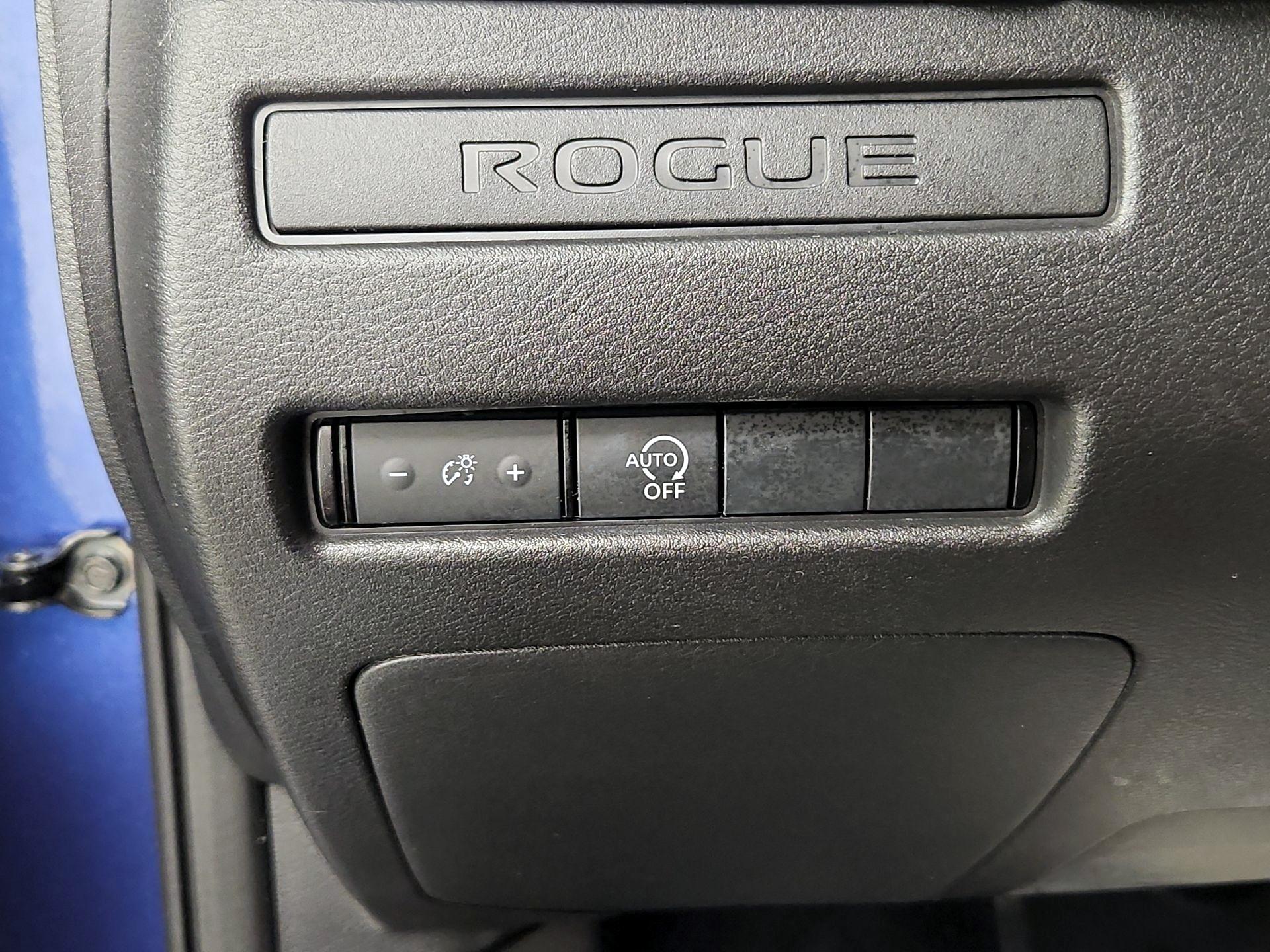 Thumbnail: 2023 Nissan Rogue - 13