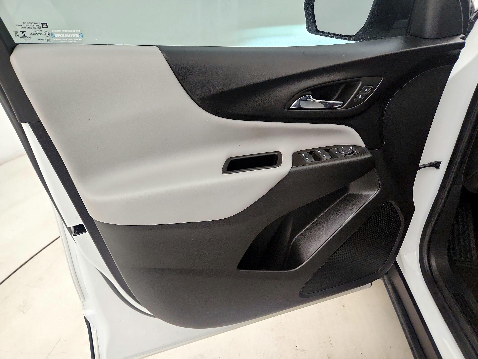 Thumbnail: 2022 Chevrolet Equinox - 12