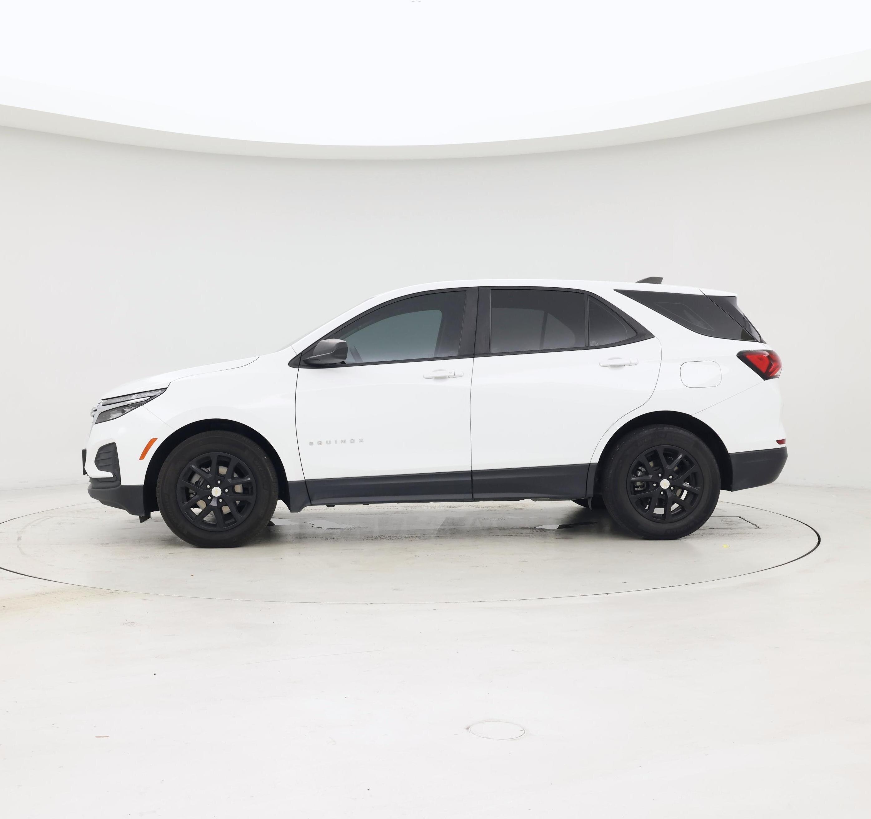Thumbnail: 2022 Chevrolet Equinox - 3