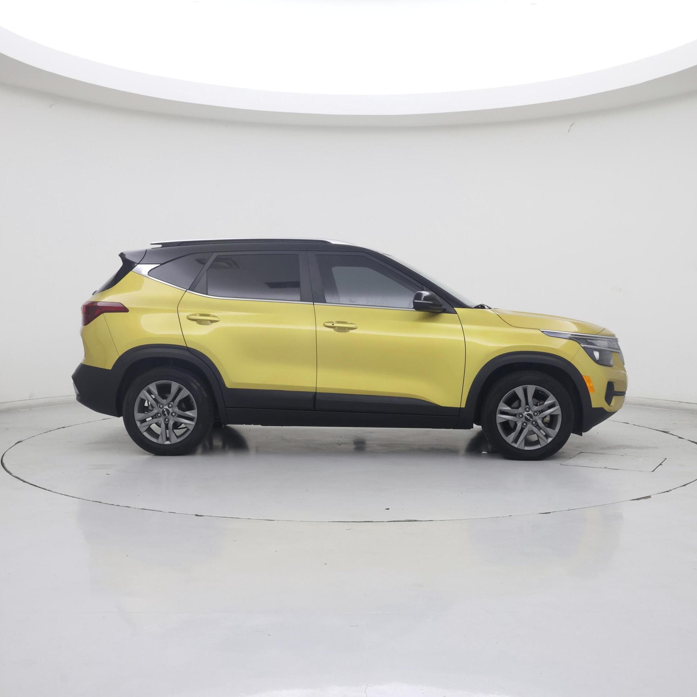 Thumbnail: 2022 Kia Seltos - 7