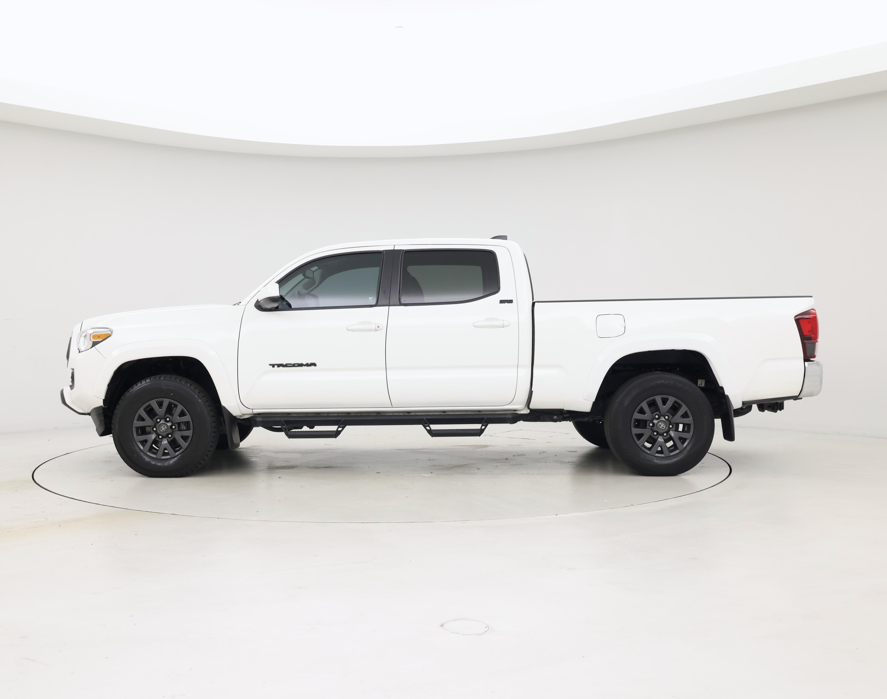 Thumbnail: 2021 Toyota Tacoma - 3