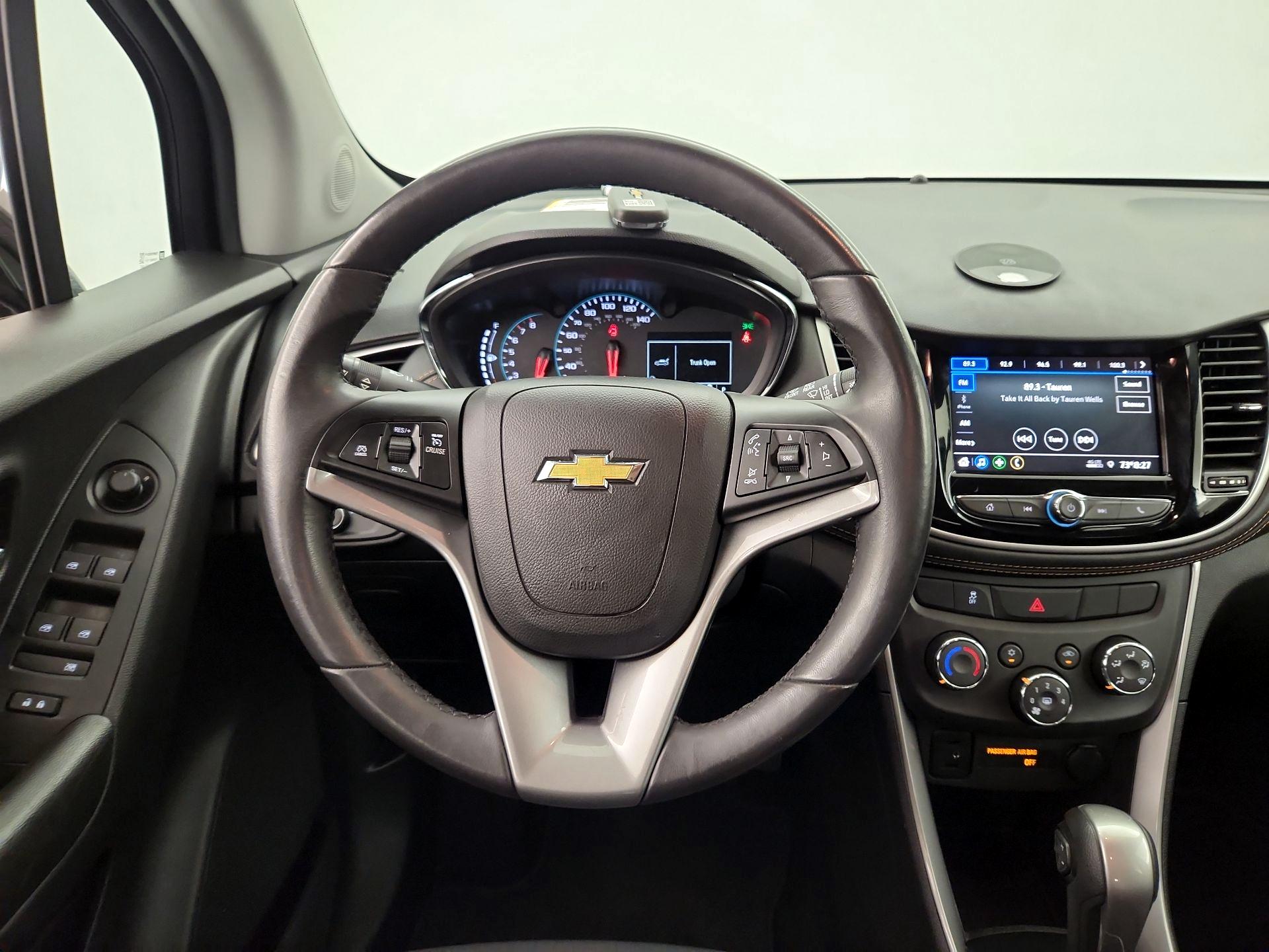 Thumbnail: 2022 Chevrolet Trax - 10
