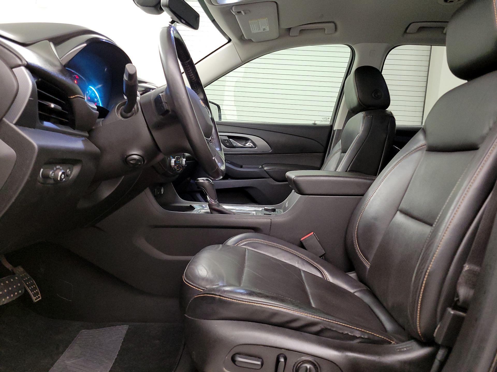 Thumbnail: 2018 Chevrolet Traverse - 11