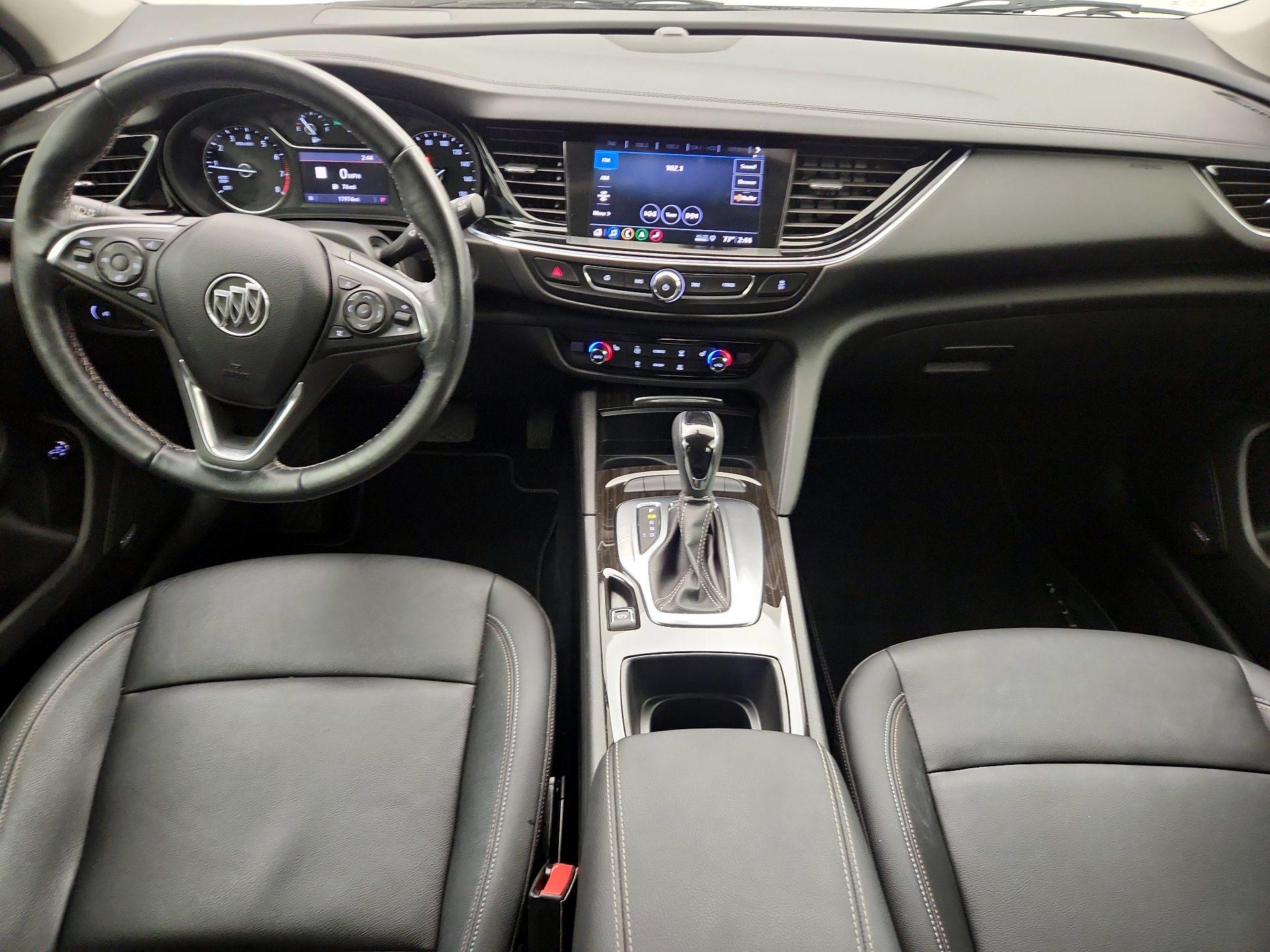 Thumbnail: 2018 Buick Regal - 9