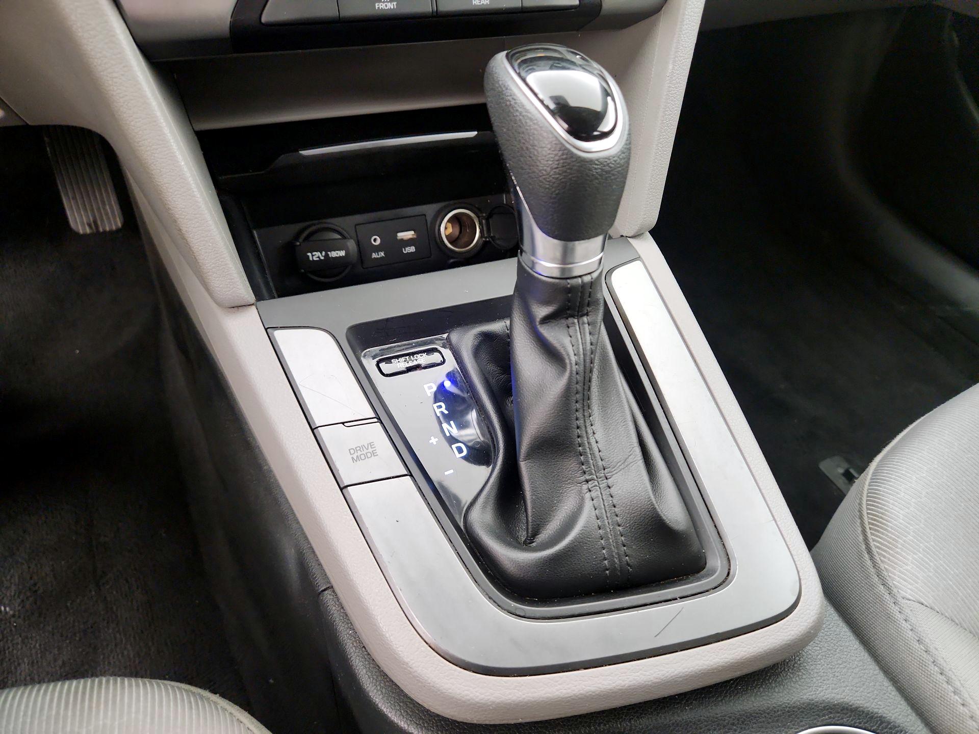 Thumbnail: 2017 Hyundai Elantra - 16
