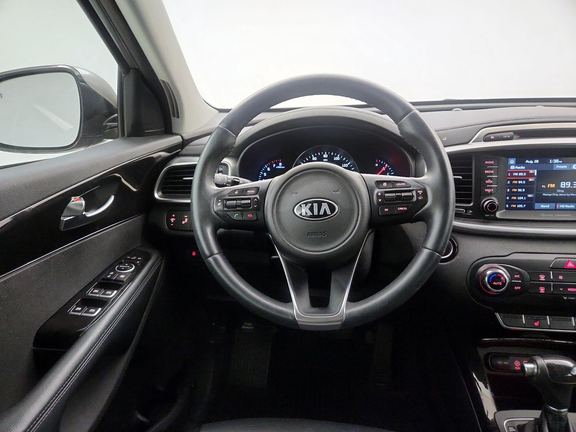 Thumbnail: 2018 Kia Sorento - 10