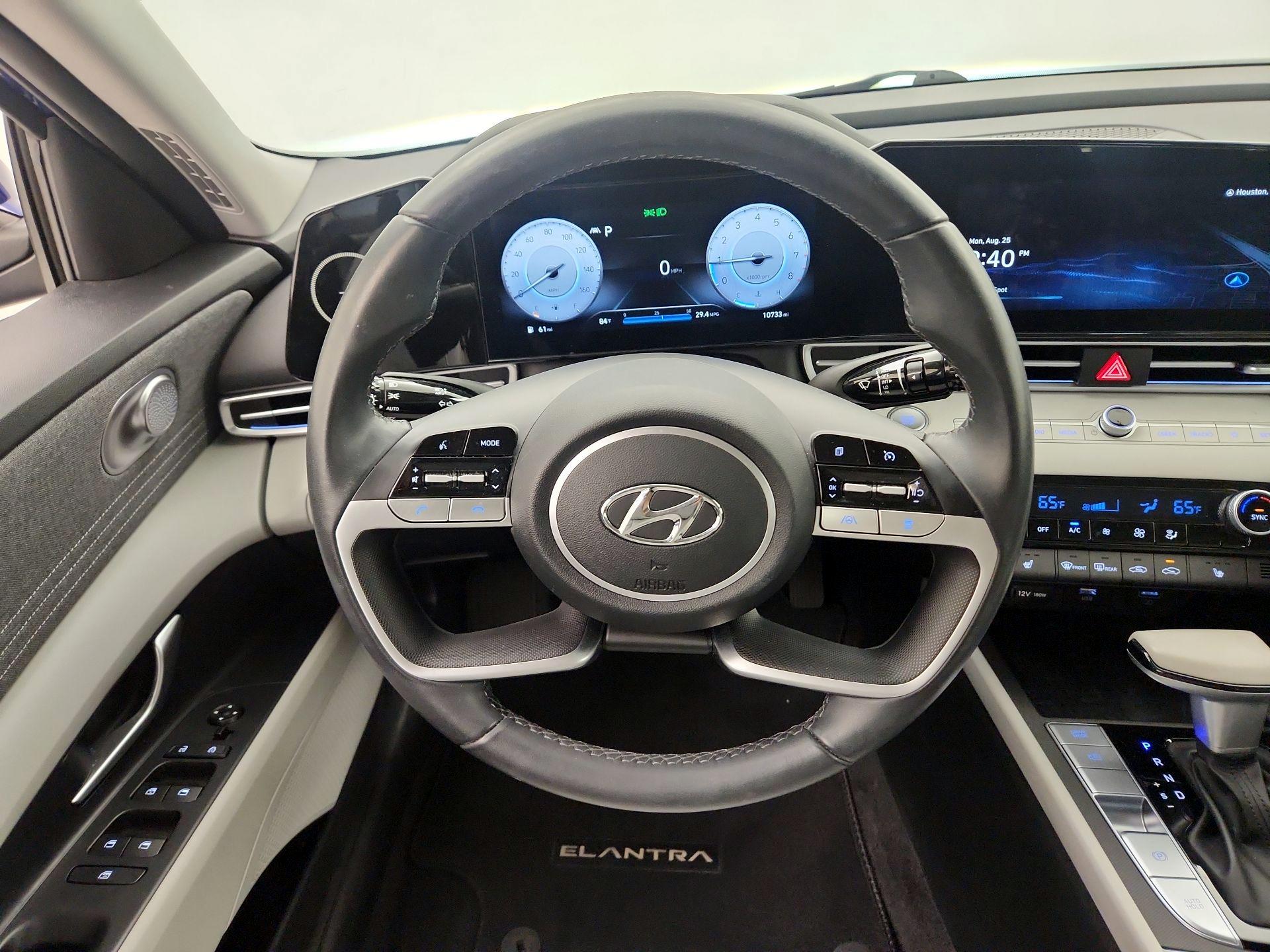 Thumbnail: 2023 Hyundai Elantra - 10