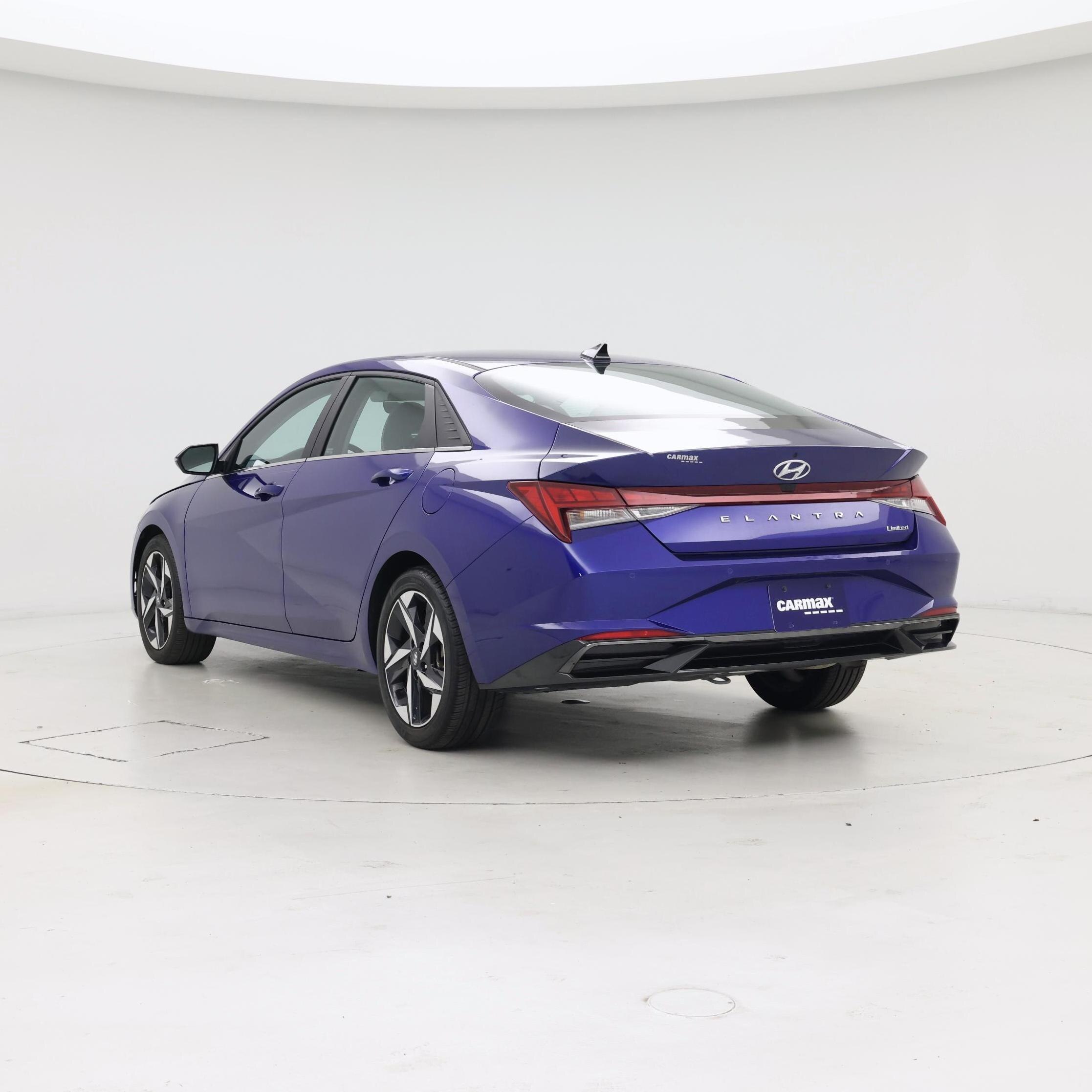 Thumbnail: 2023 Hyundai Elantra - 2