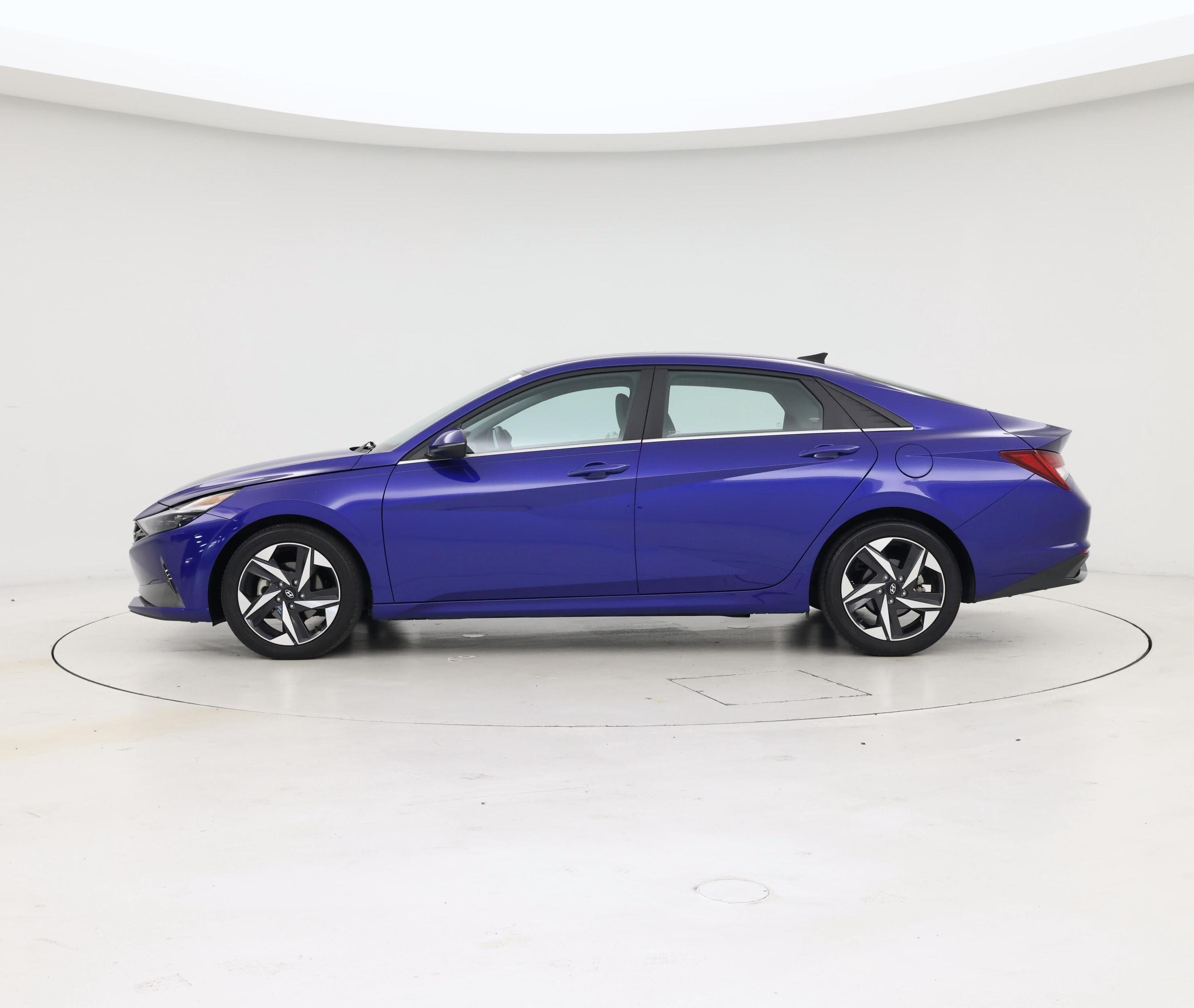 Thumbnail: 2023 Hyundai Elantra - 3