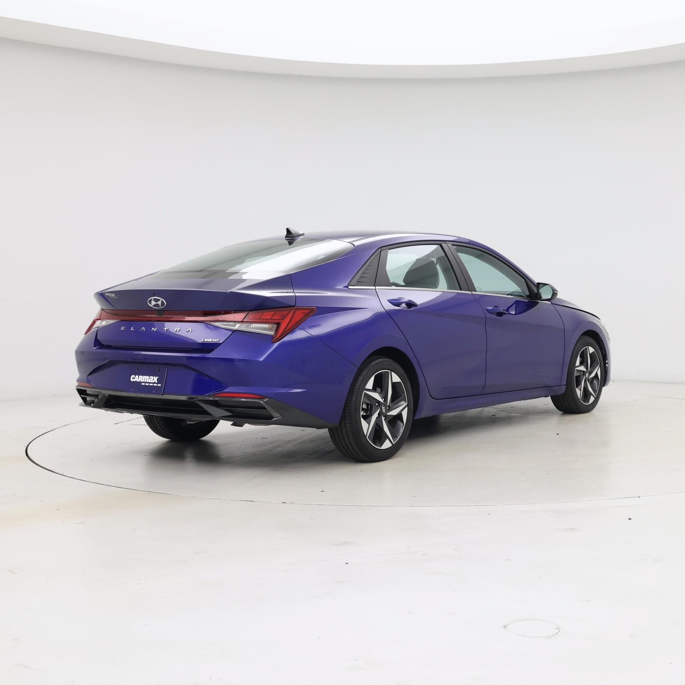 Thumbnail: 2023 Hyundai Elantra - 8