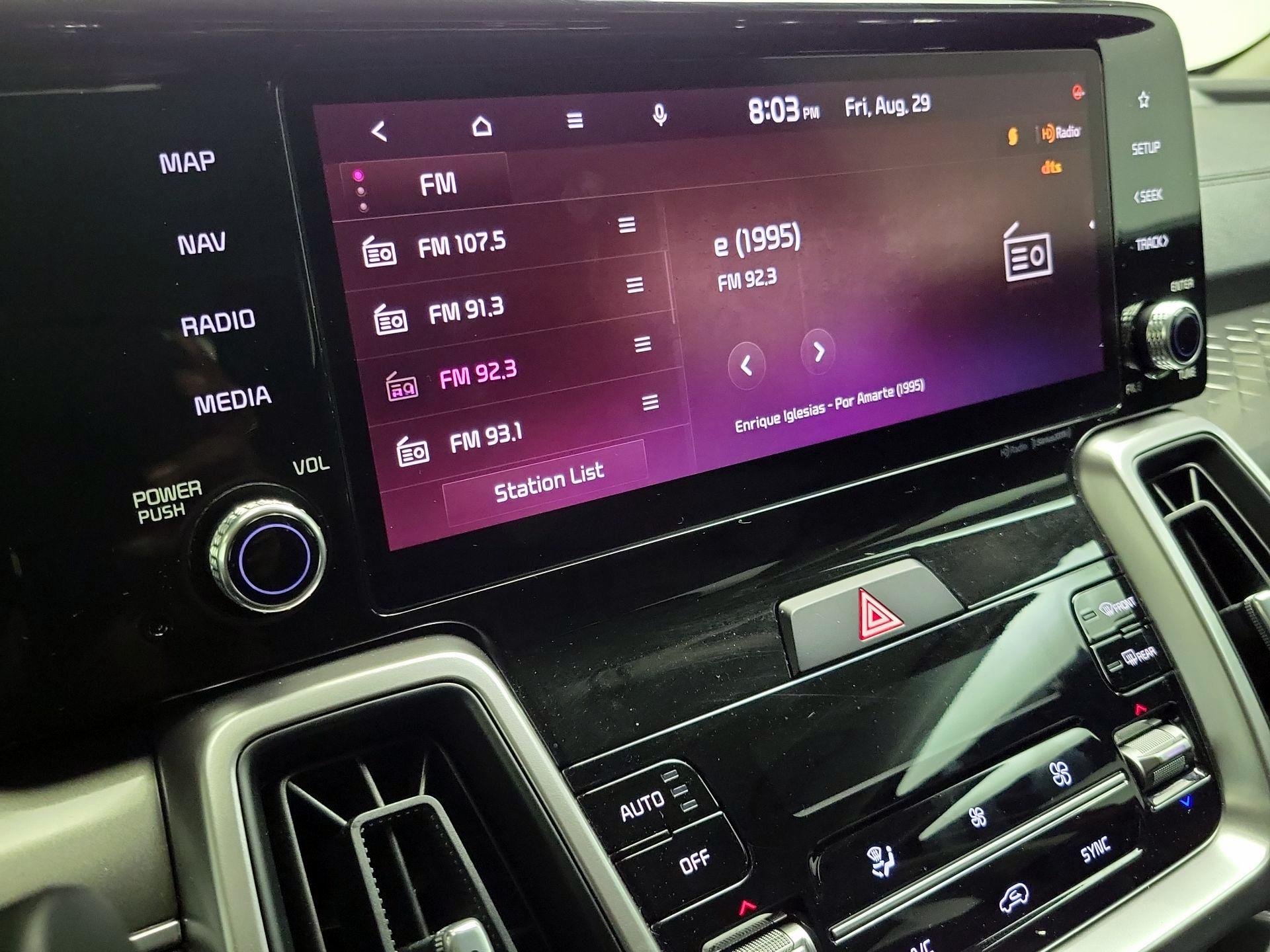 Thumbnail: 2023 Kia Sorento - 16