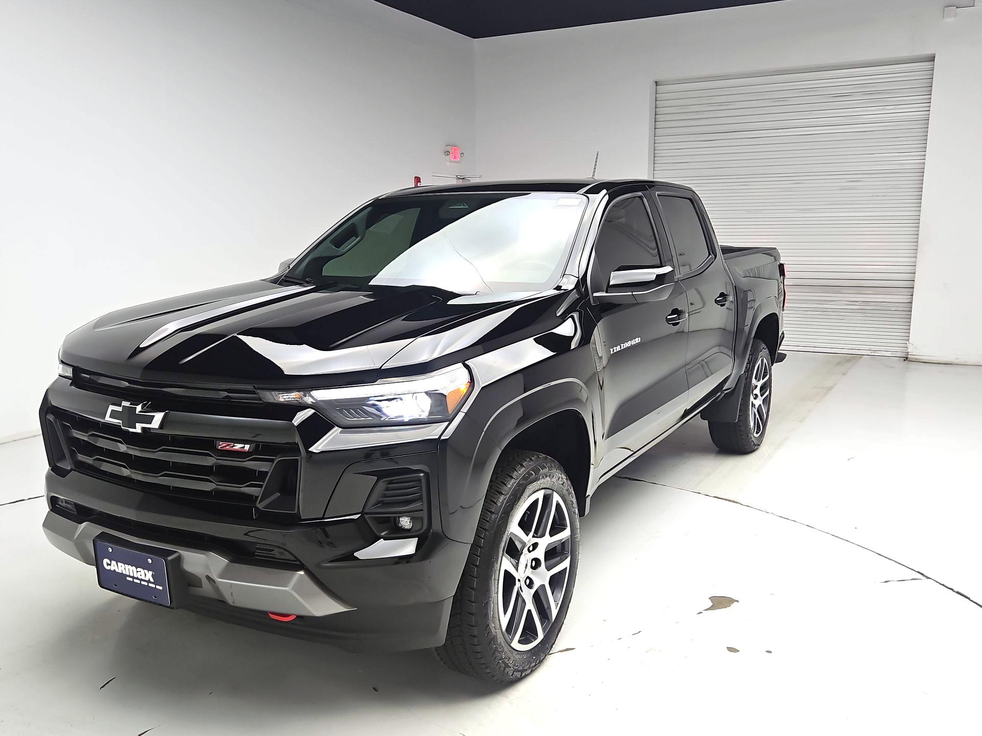 Thumbnail: 2024 Chevrolet Colorado - 3