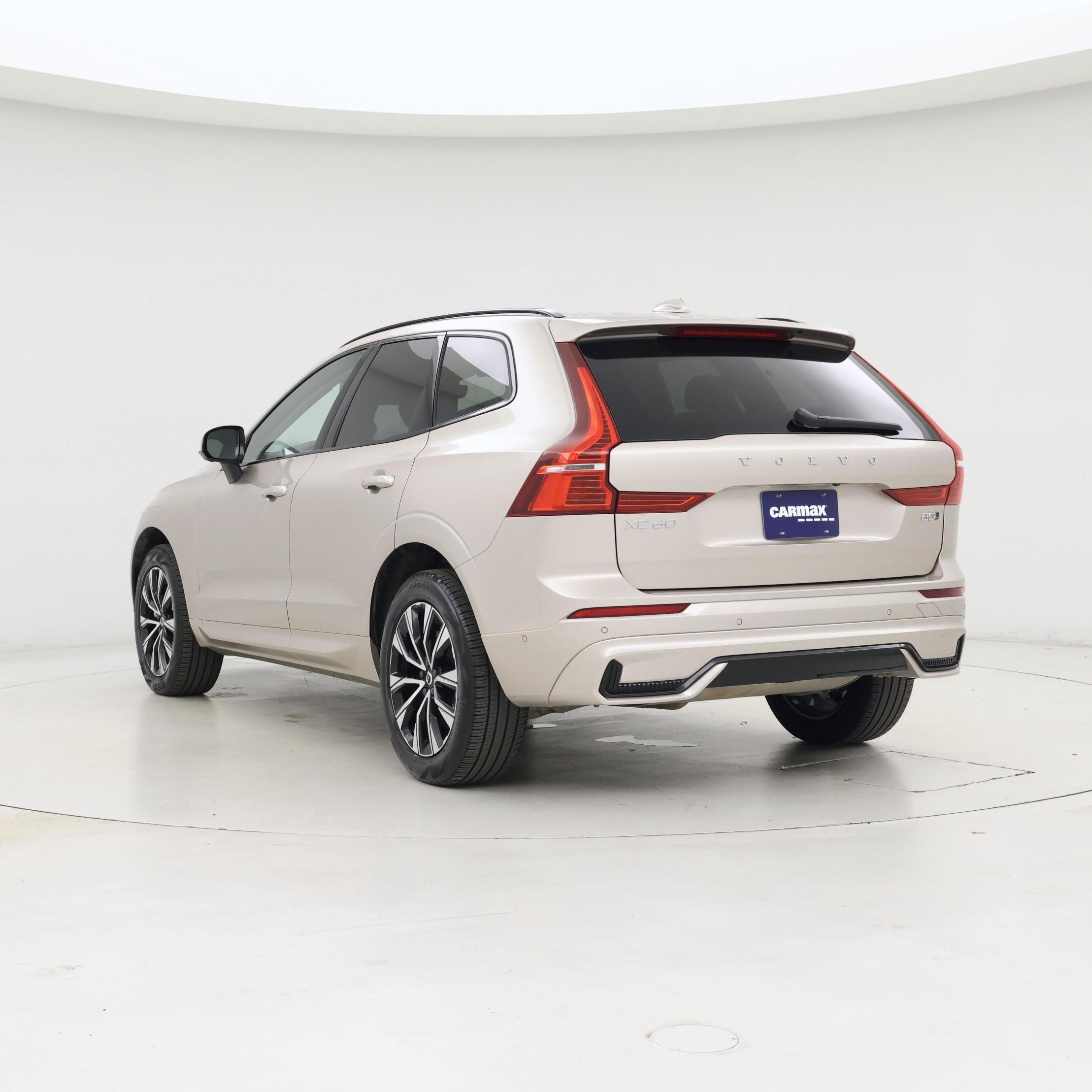 Thumbnail: 2025 Volvo XC60 - 2