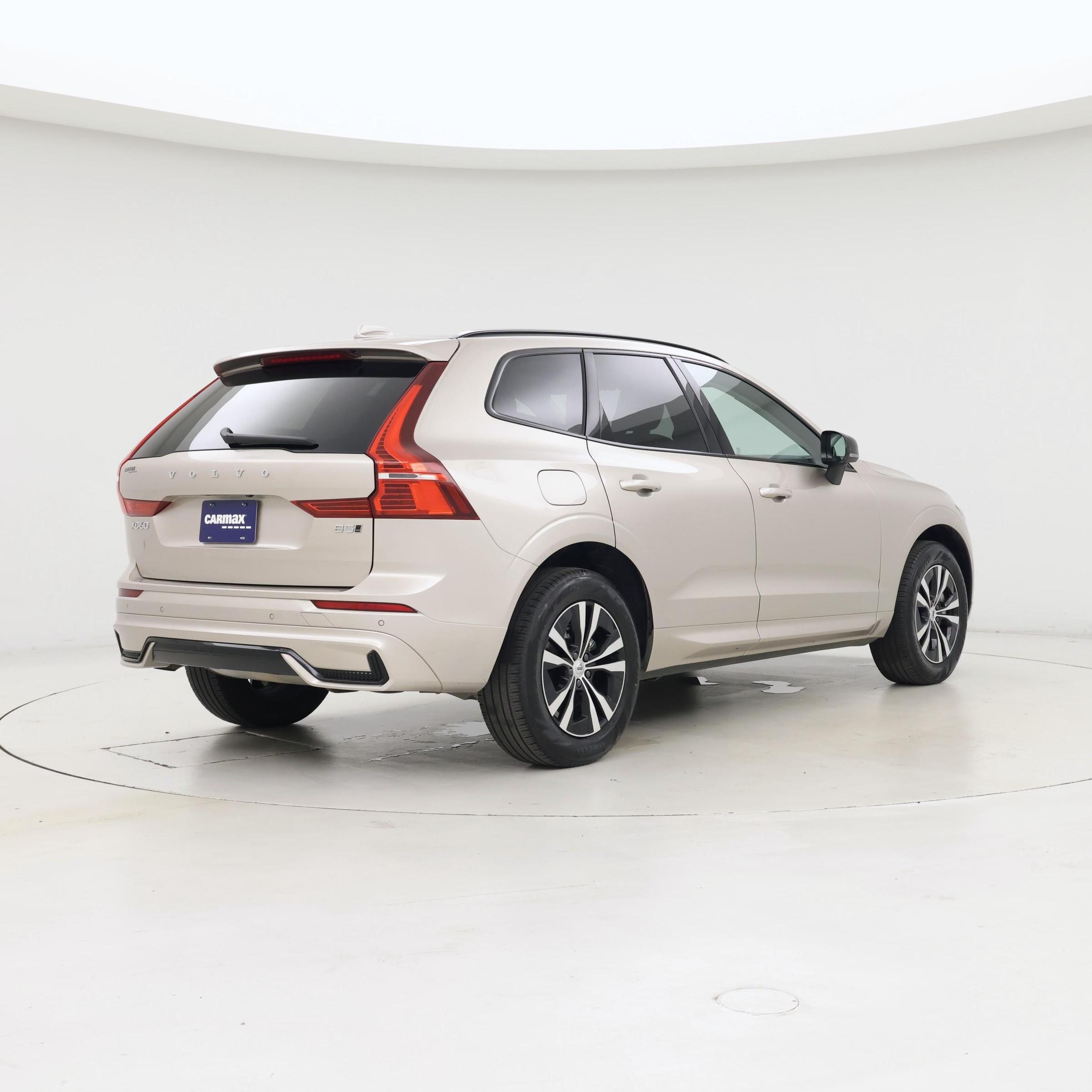 Thumbnail: 2025 Volvo XC60 - 8