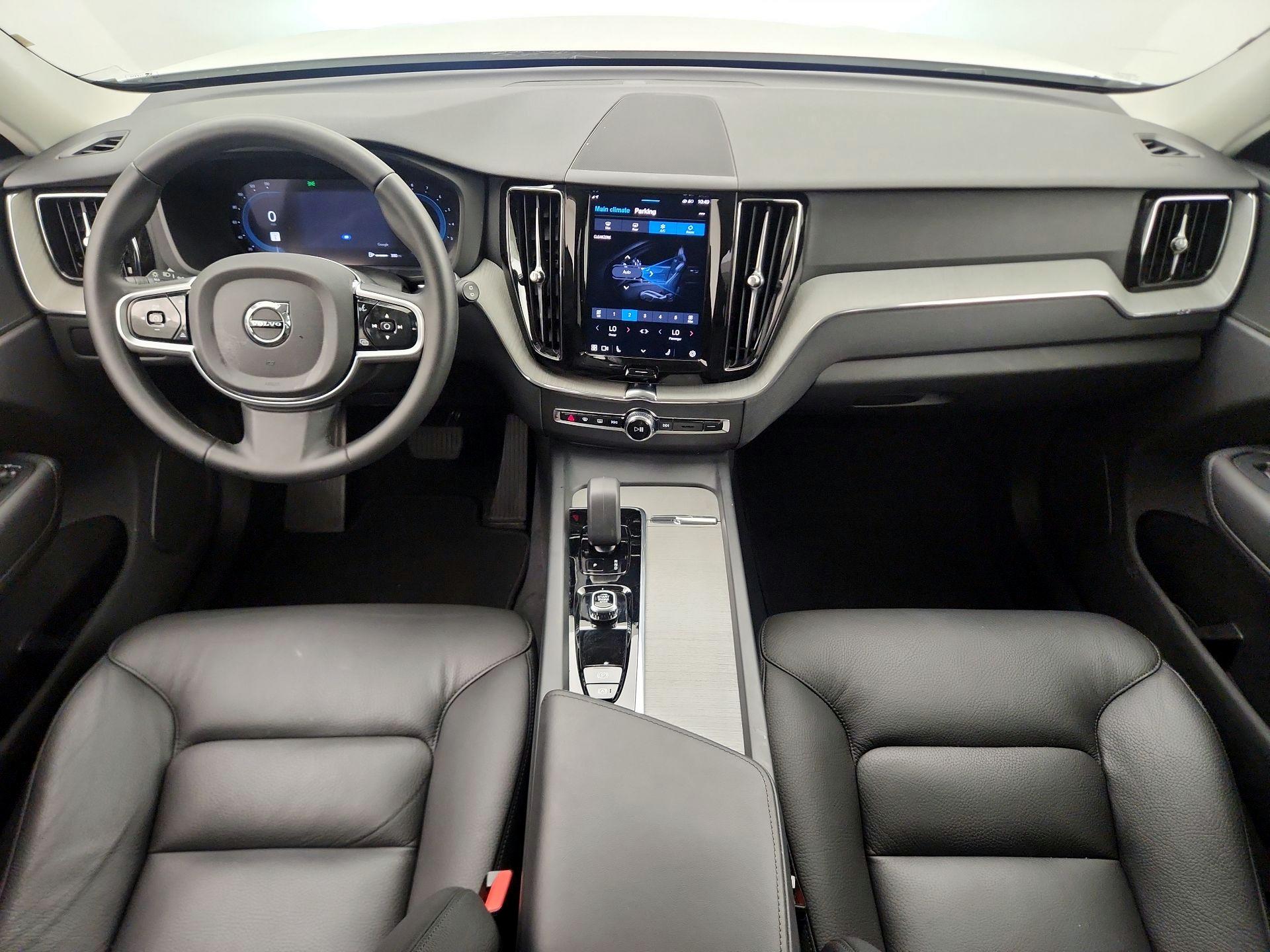 Thumbnail: 2025 Volvo XC60 - 9
