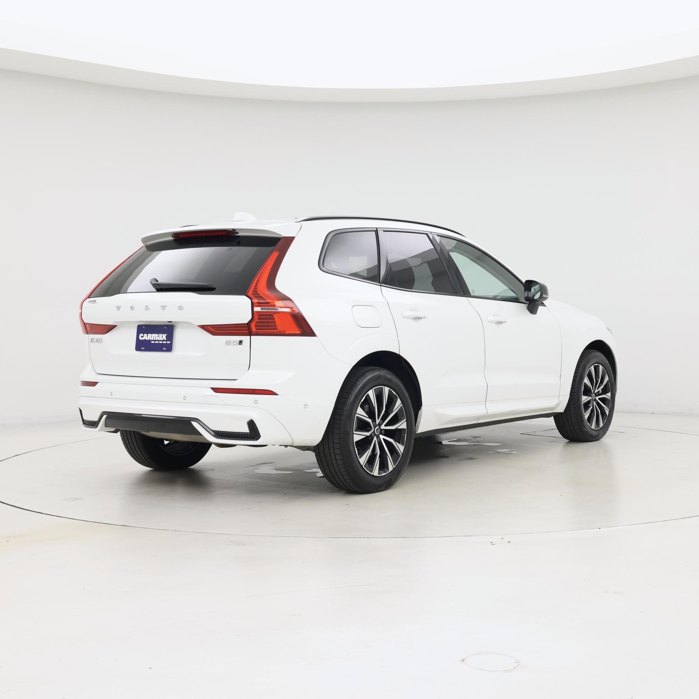 Thumbnail: 2025 Volvo XC60 - 8