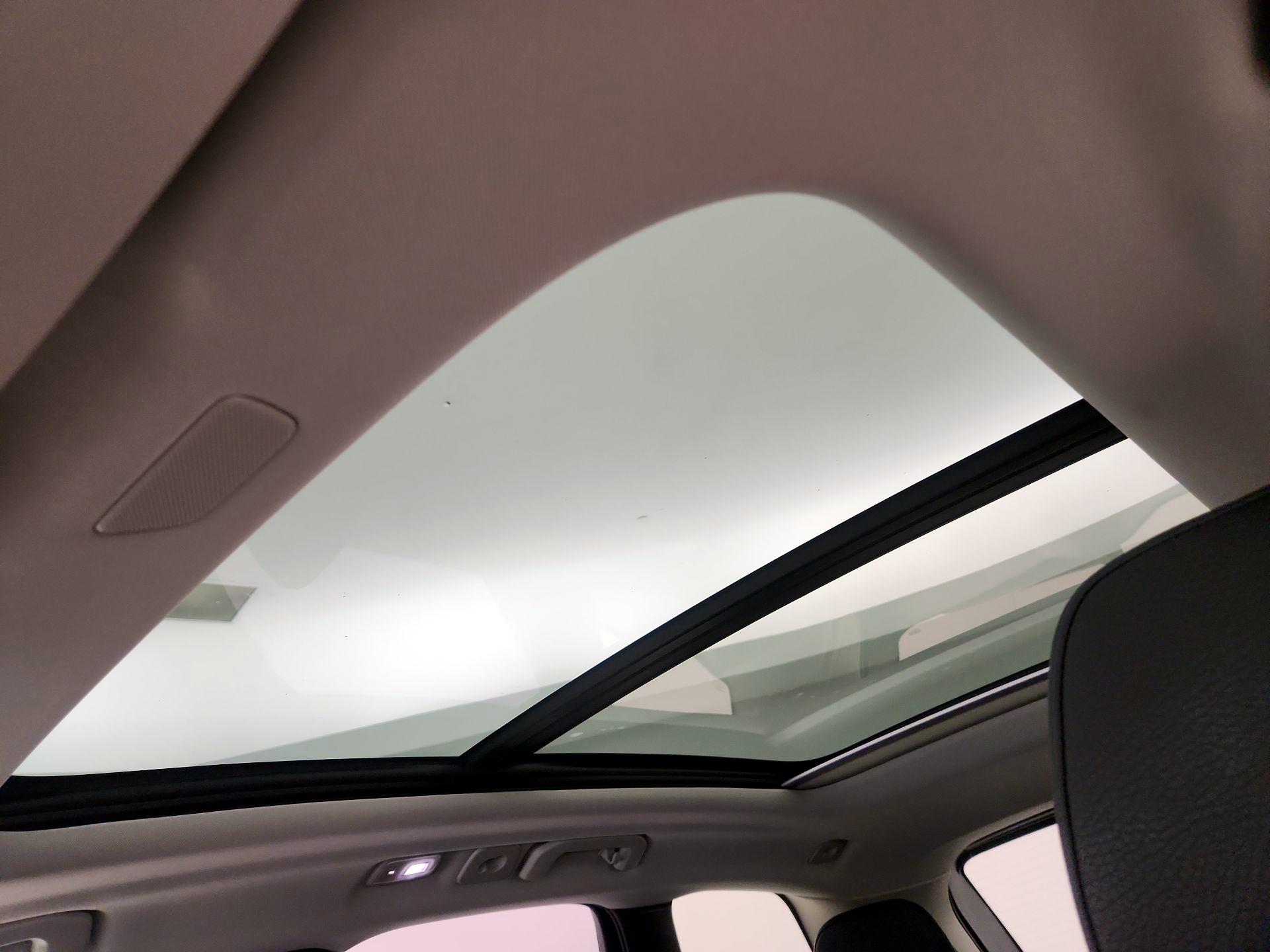 Thumbnail: 2025 Volvo XC60 - 20
