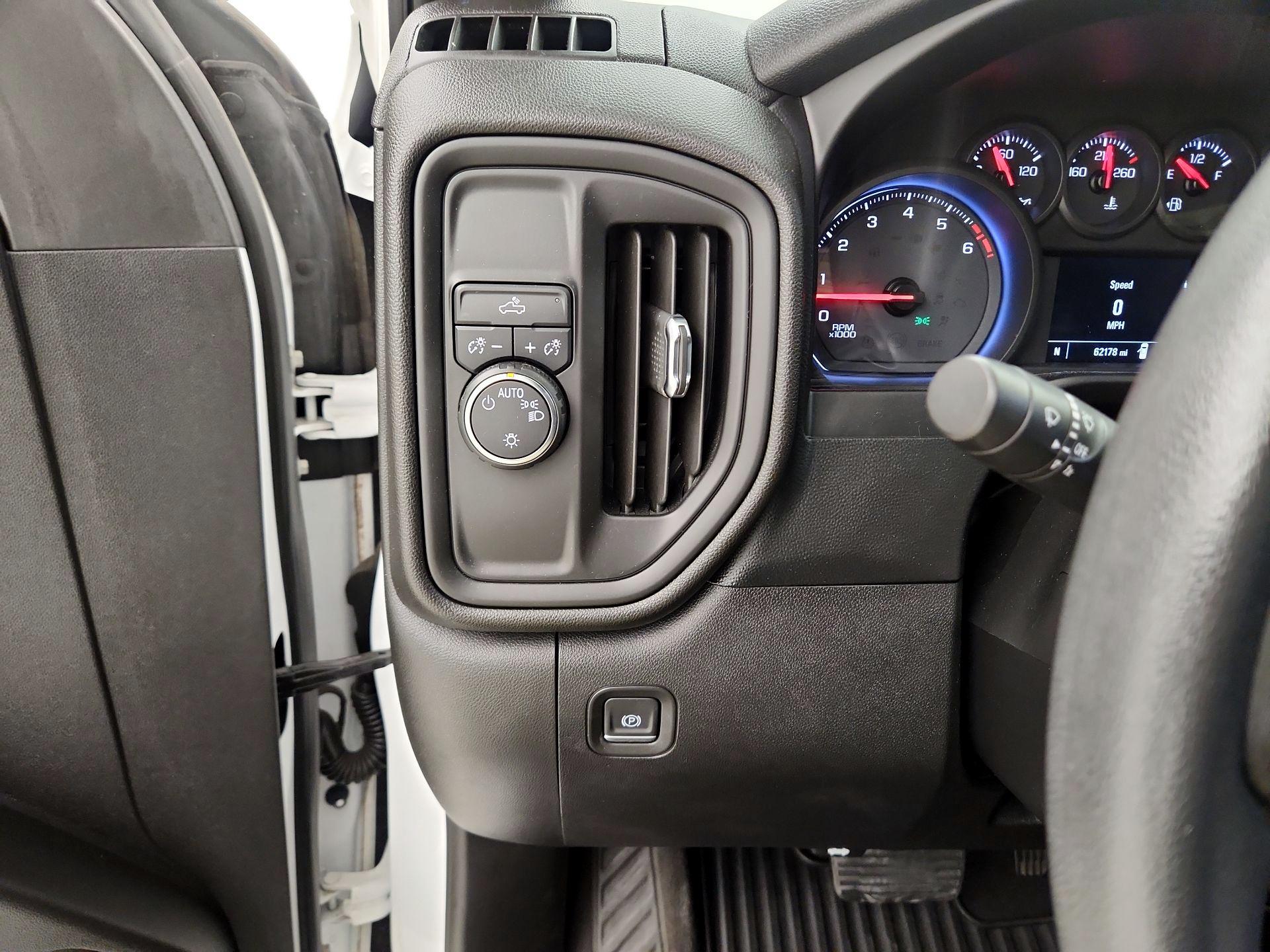 Thumbnail: 2019 Chevrolet Silverado 1500 - 13