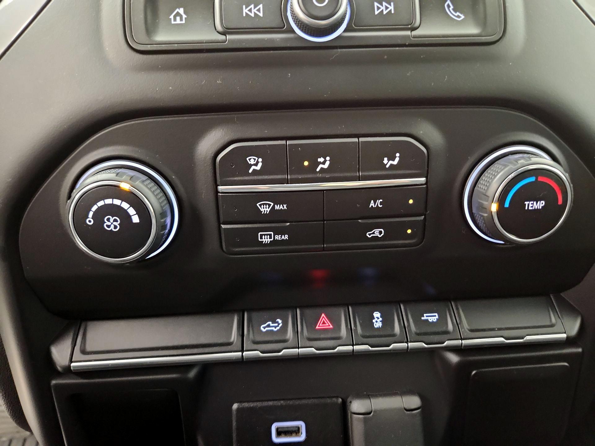 Thumbnail: 2019 Chevrolet Silverado 1500 - 16