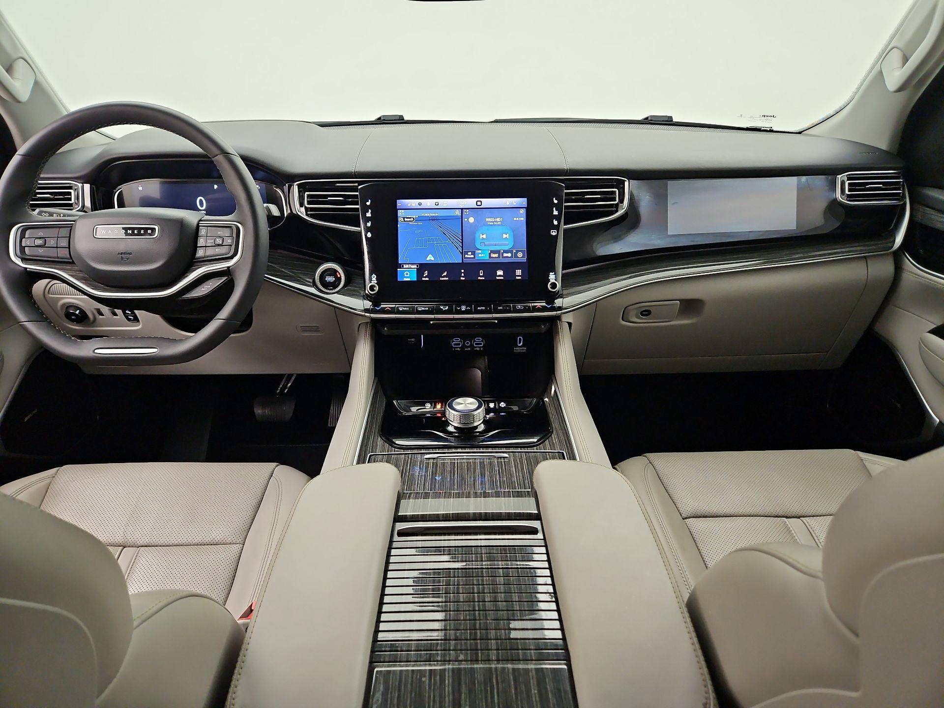 Thumbnail: 2022 Jeep Wagoneer - 9