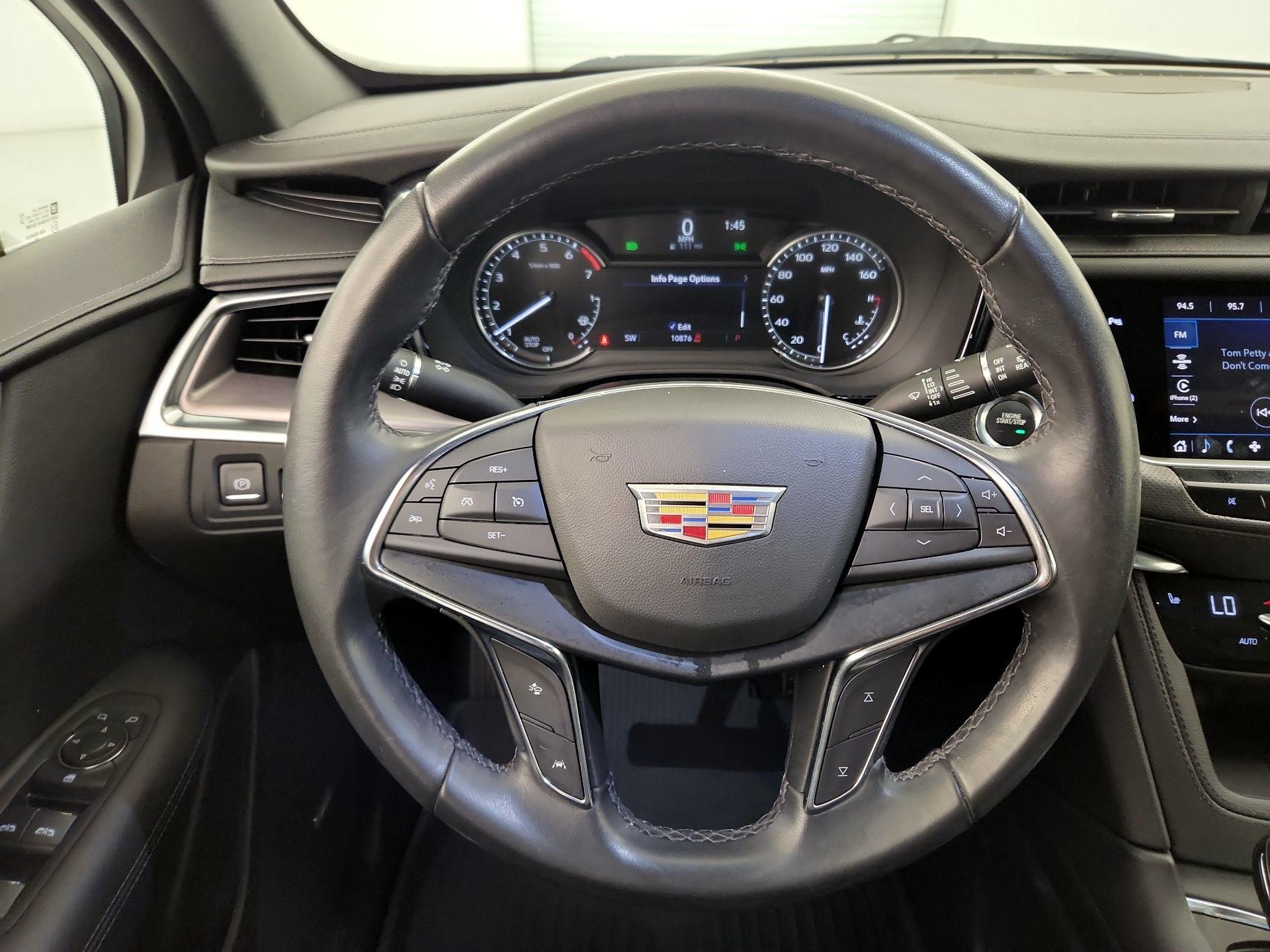 Thumbnail: 2021 Cadillac XT5 - 10