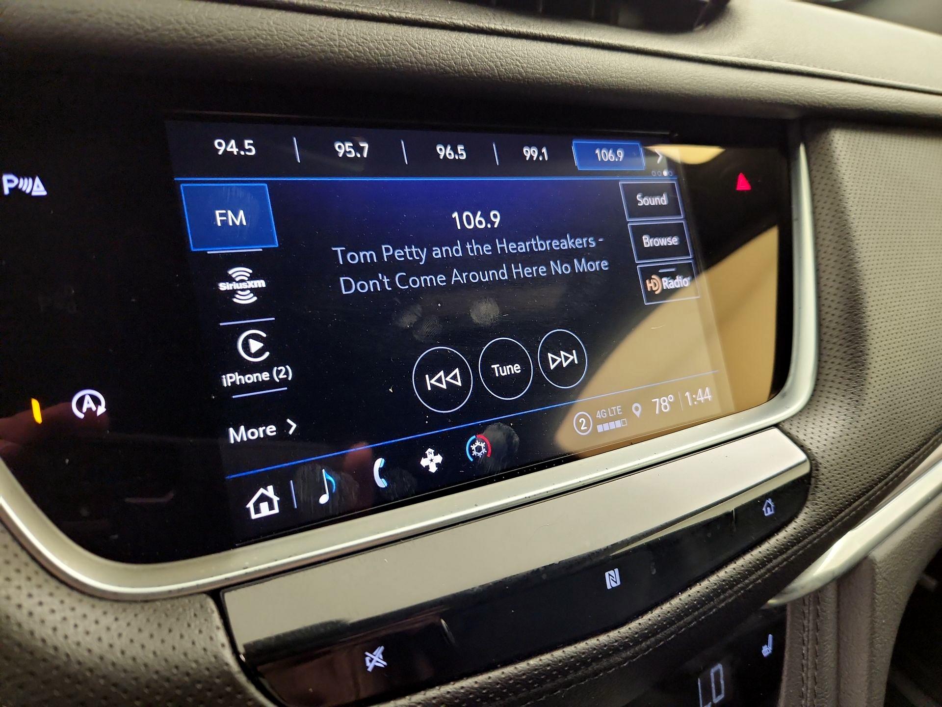 Thumbnail: 2021 Cadillac XT5 - 15