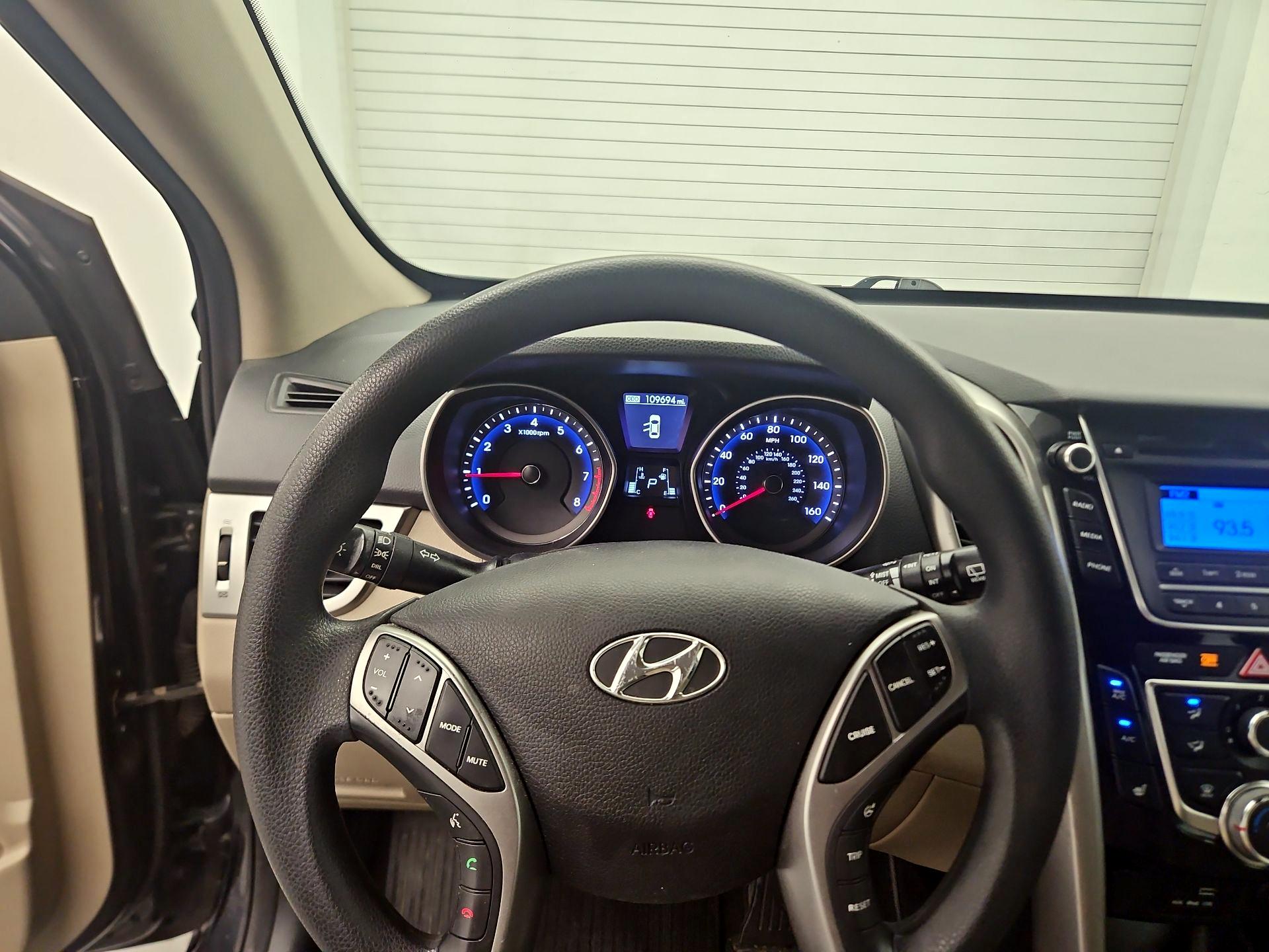 Thumbnail: 2016 Hyundai Elantra - 10